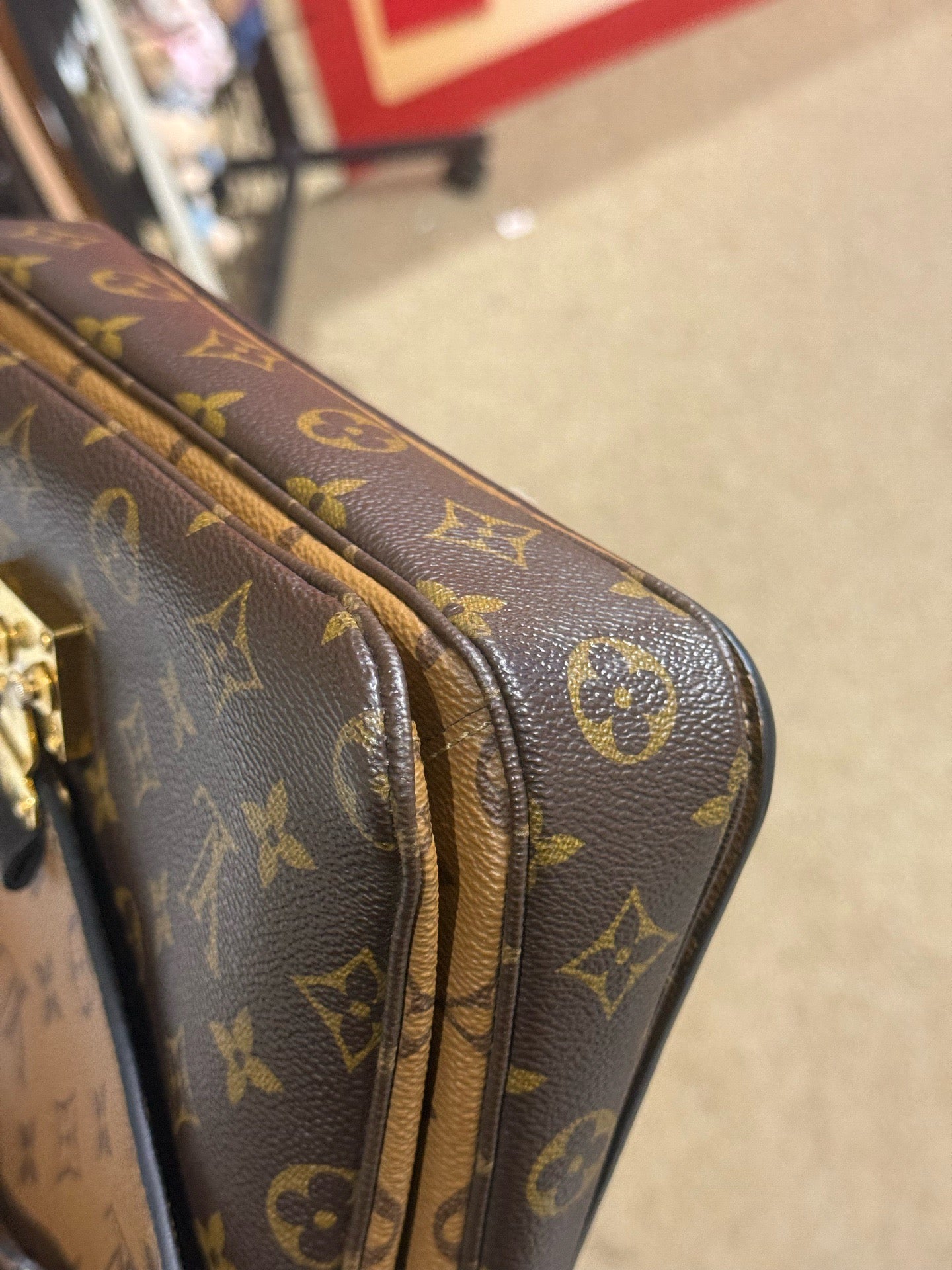 Louis Vuitton - Pochette Metis - Monogram coated canvas with leather trim - Brown - (Medium)