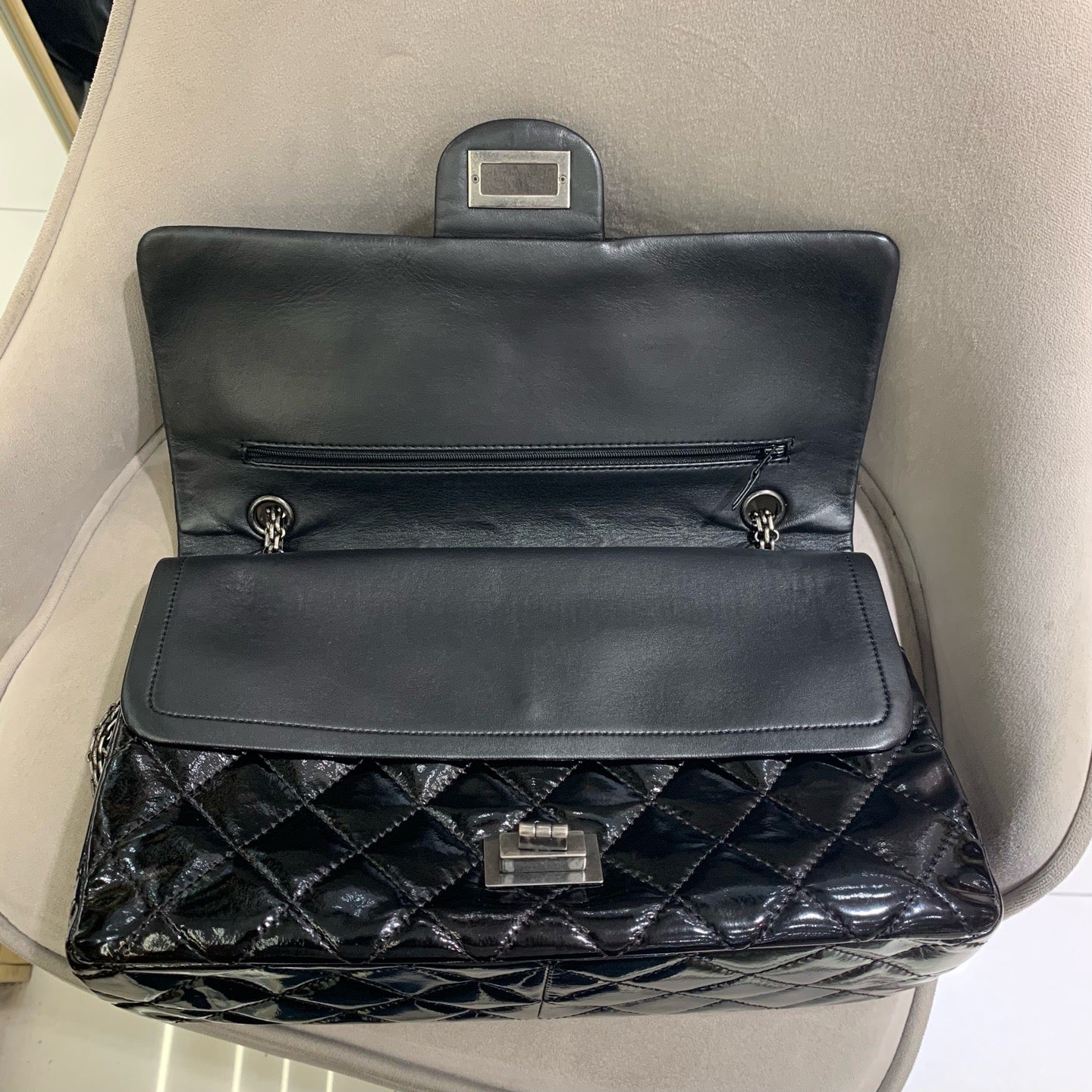 Chanel - 2.55 Reissue - Patent leather - Black - (Large)