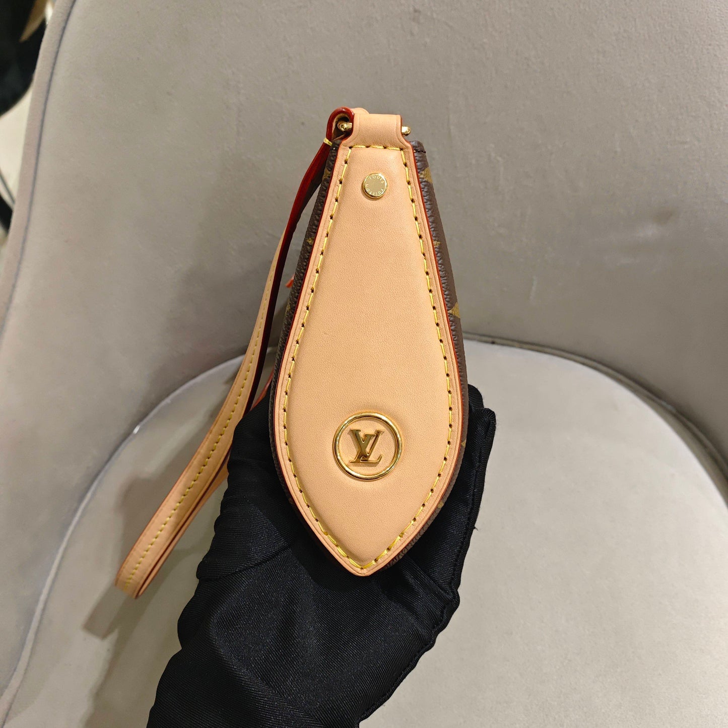 Louis Vuitton - Pochette Accessoires - Monogram coated canvas with Vachetta leather trim - Brown - (mini)