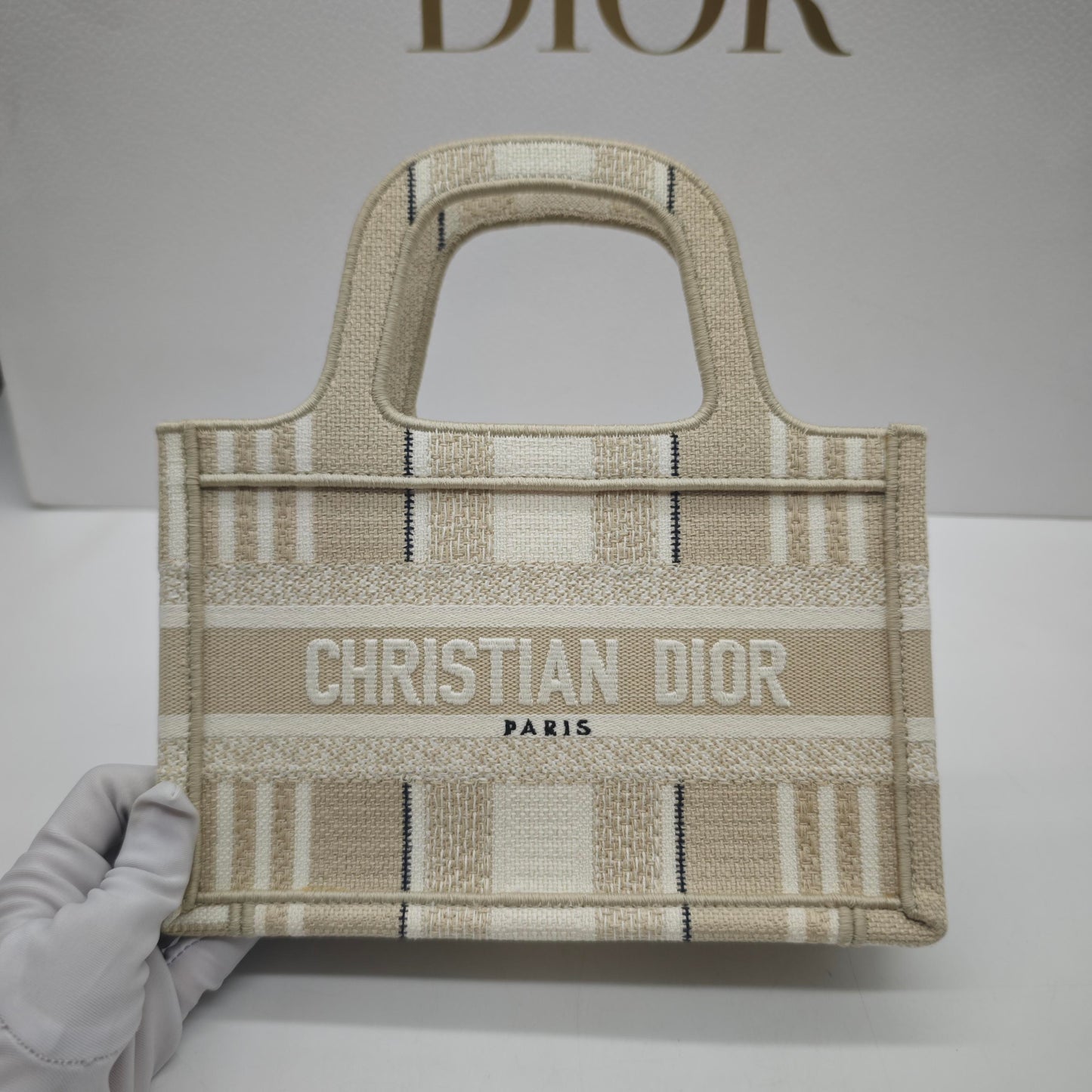 Dior - Book Tote Mini Horizontal - Embroidered cotton textile - Beige - (mini)