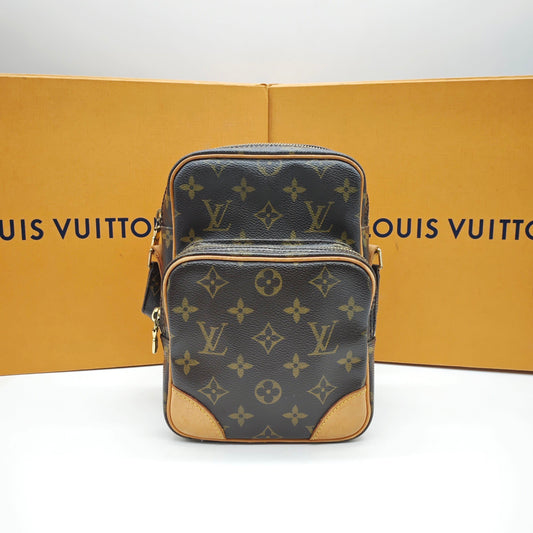 Louis Vuitton - Monogram Double-Layer Camera Bag - Monogram Canvas with Vachetta Leather Trim - Brown - (small)