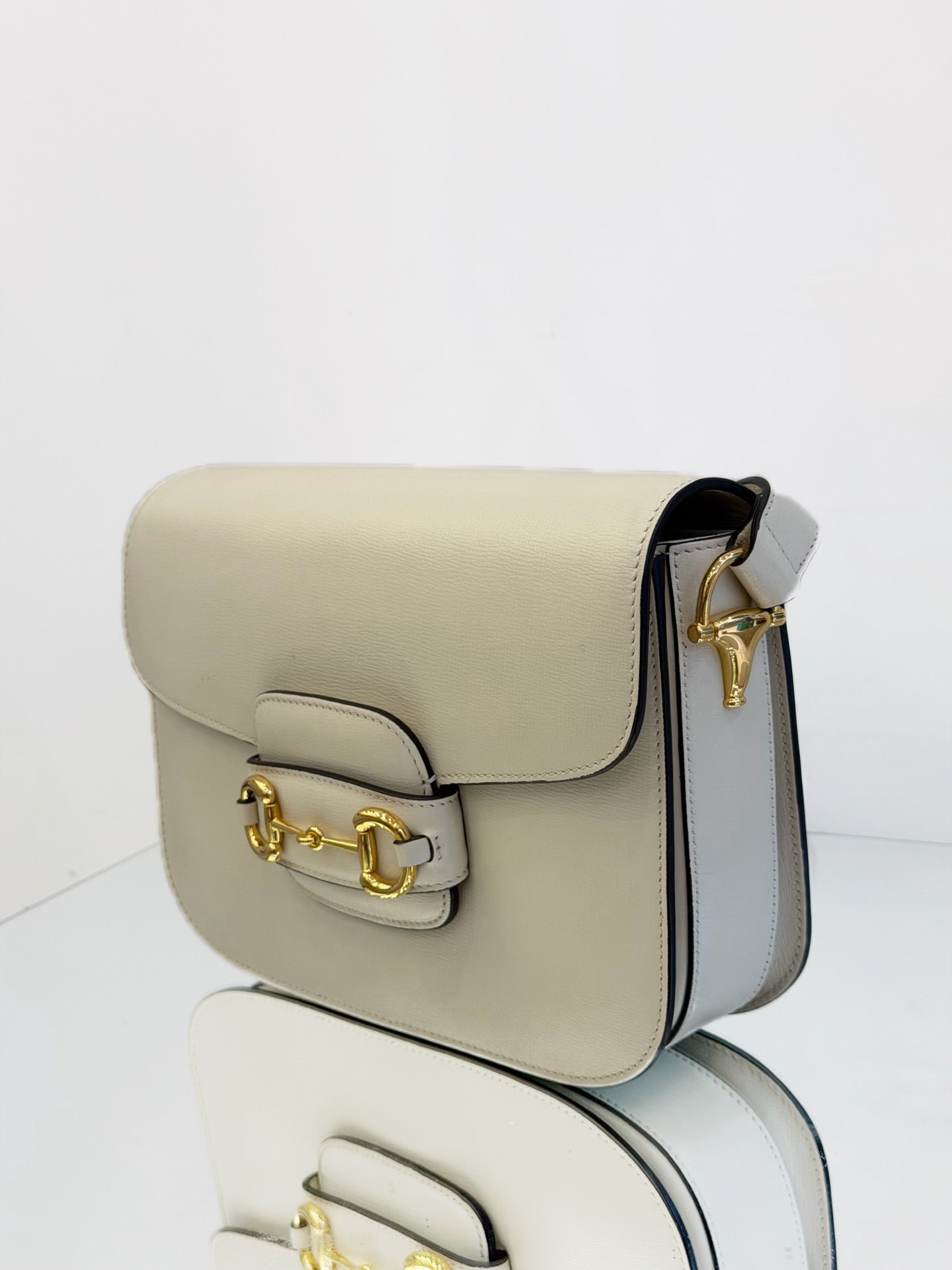 Gucci - Horsebit 1955 Shoulder Bag - Grained leather - White - (Medium)
