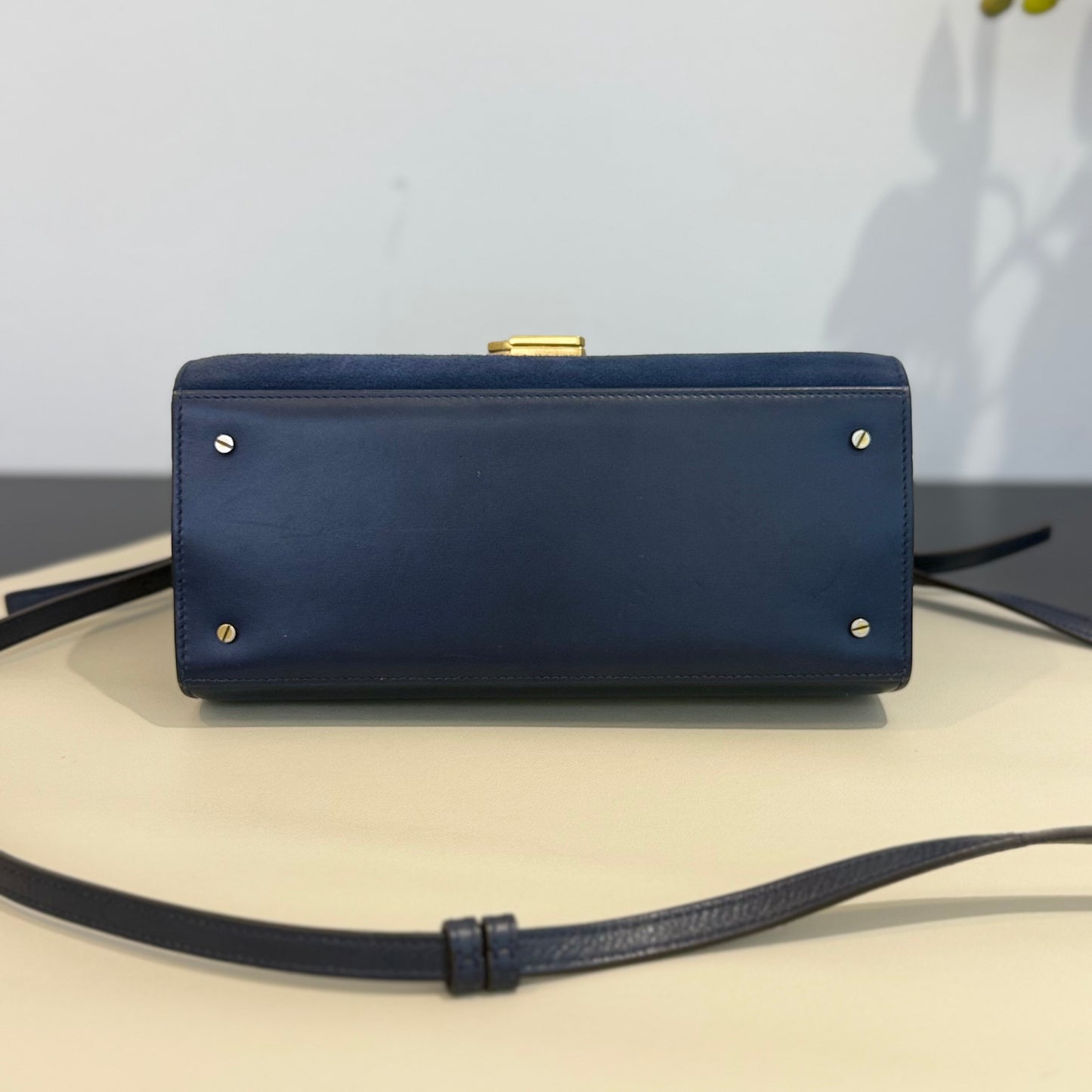 Saint Laurent - Cassandra Top Handle Bag - Smooth calfskin leather and goatskin suede - Navy with Gold-Tone Hardware - (medium)