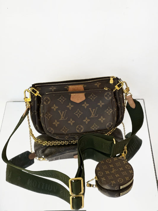 Louis Vuitton - Multi Pochette Accessoires - Monogram coated canvas with natural cowhide leather trim and textile strap - Brown (Monogram canvas) with Khaki Green strap - (Small)