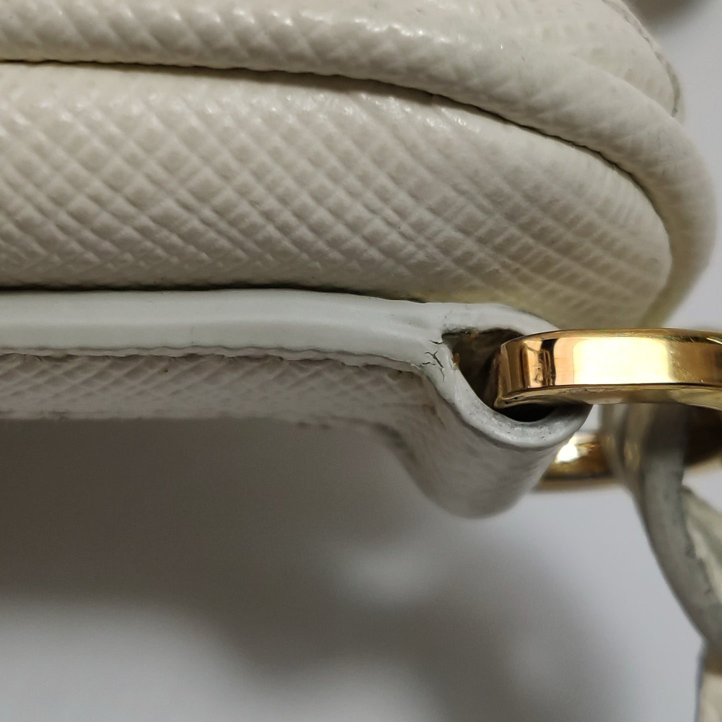 Prada - Re-Edition 2005 Saffiano Shoulder Bag - Saffiano leather - White - (mini)