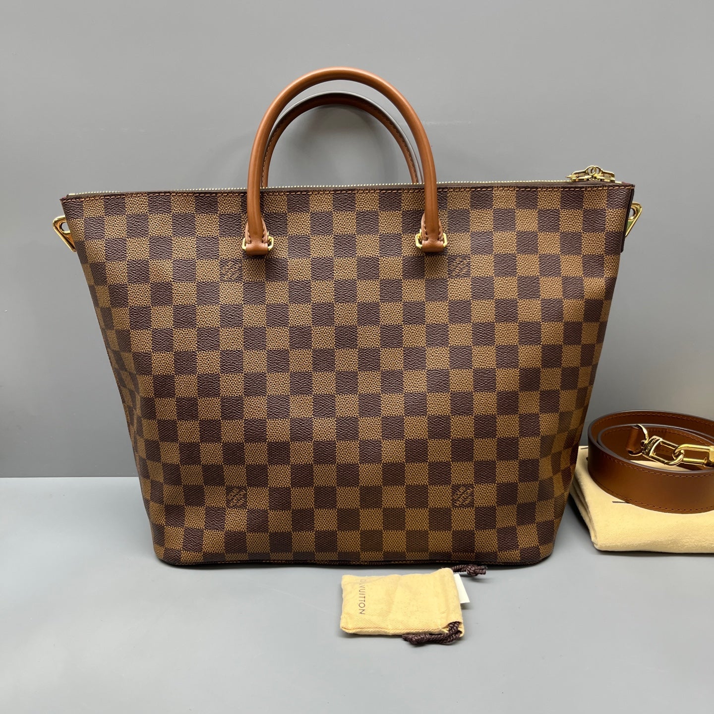 Louis Vuitton - Siena Tote MM - Damier Ebène coated canvas with cowhide leather trim - Brown - (medium)