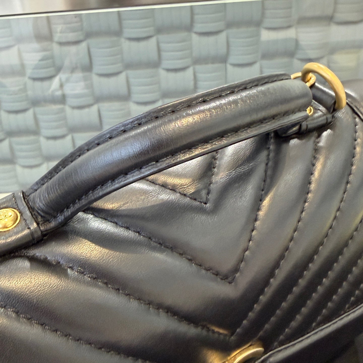 Chanel - Top Handle Messenger Flap Bag - Calfskin leather - Black - (small)
