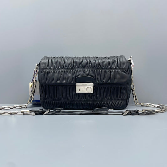 Prada - Gaufre Chain Shoulder Bag - Leather - Black - (small)