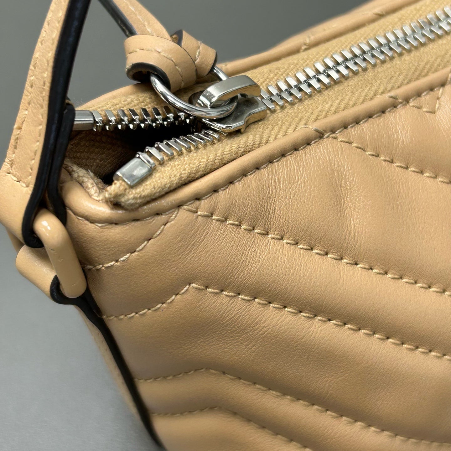 Gucci - GG Marmont Shoulder Bag - Leather - Beige - (Small)