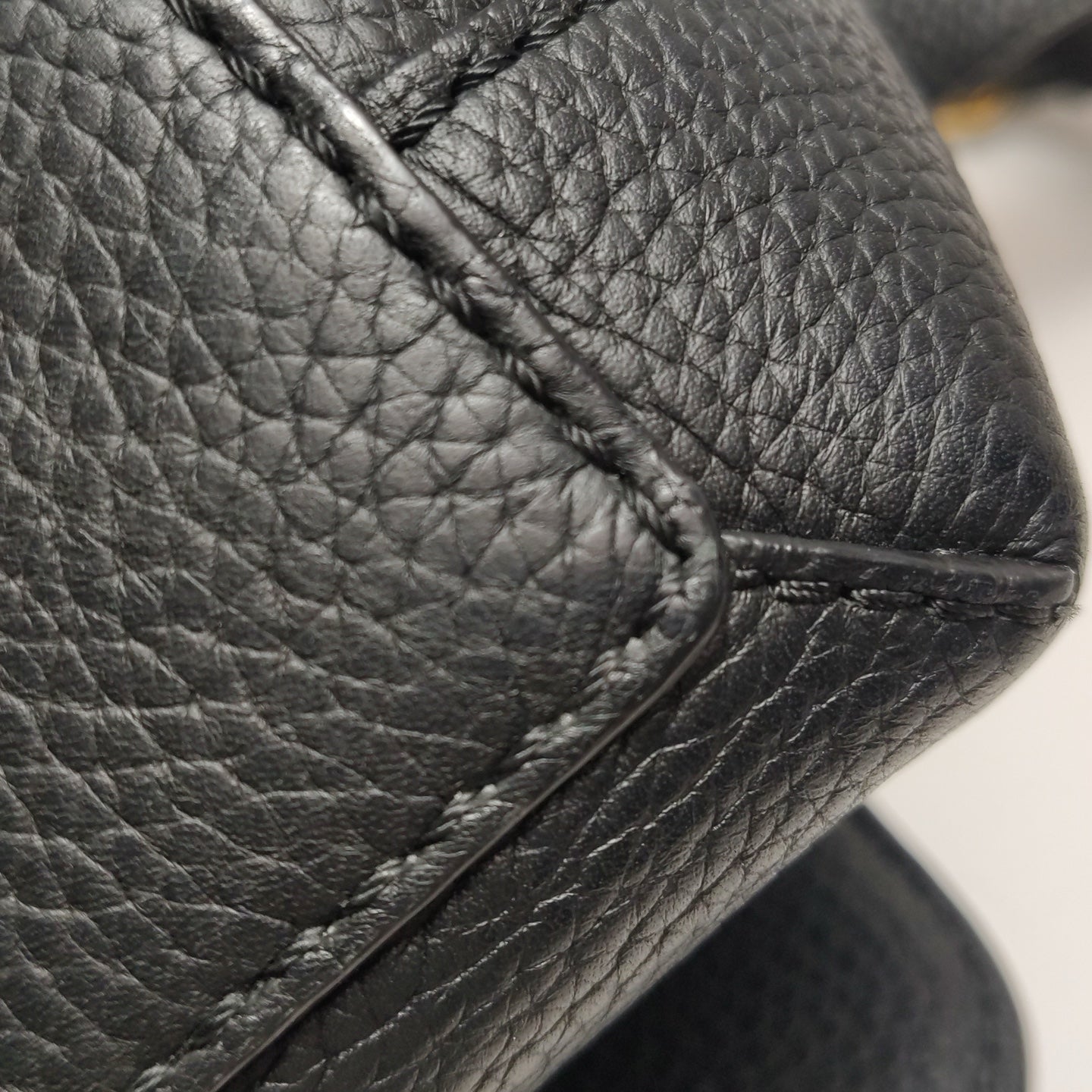 Burberry - Messenger Bag - Leather - Black - (medium)