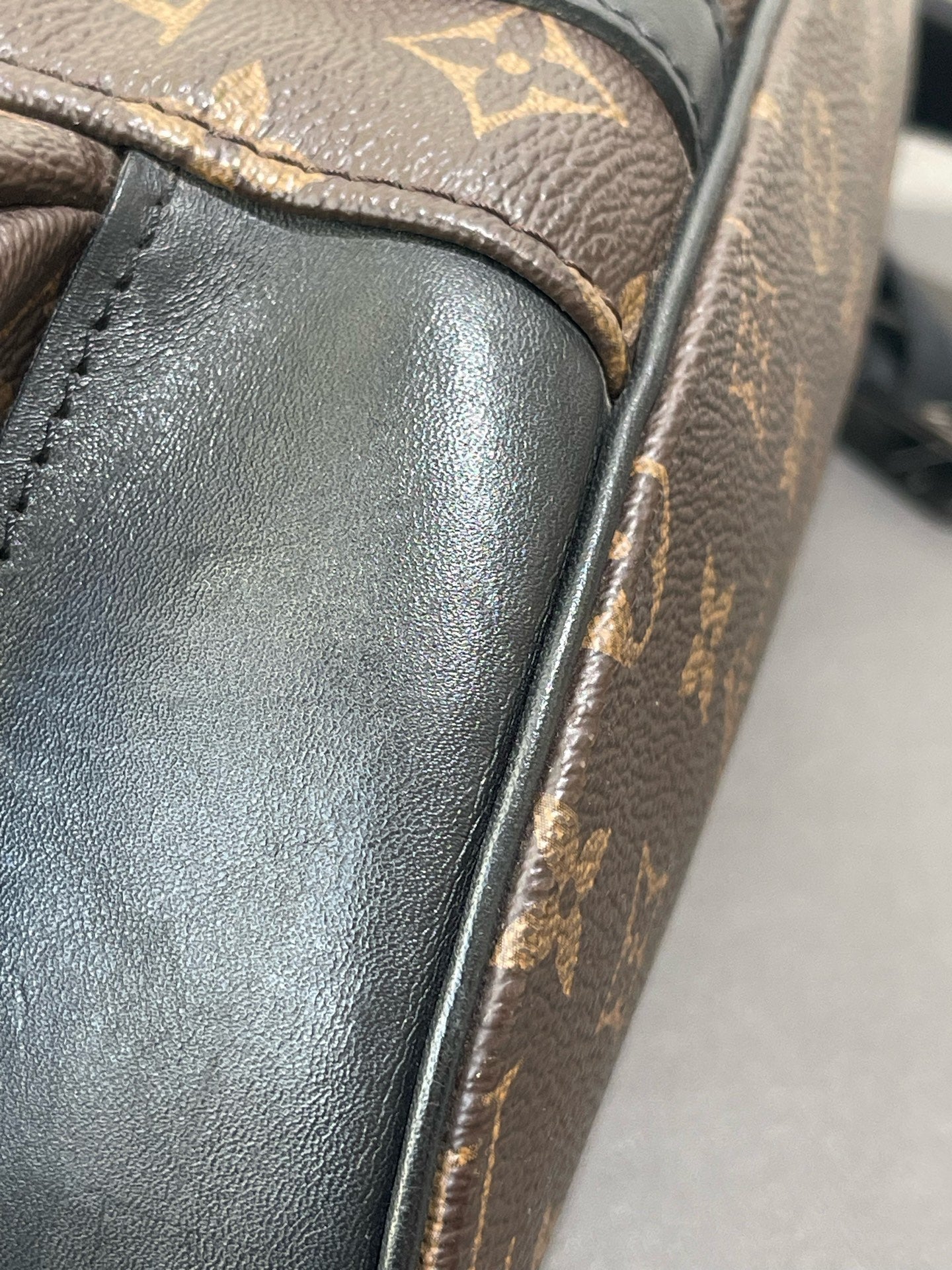 Louis Vuitton - Christopher MM - Monogram Canvas with Leather Trim - Brown - (Large)