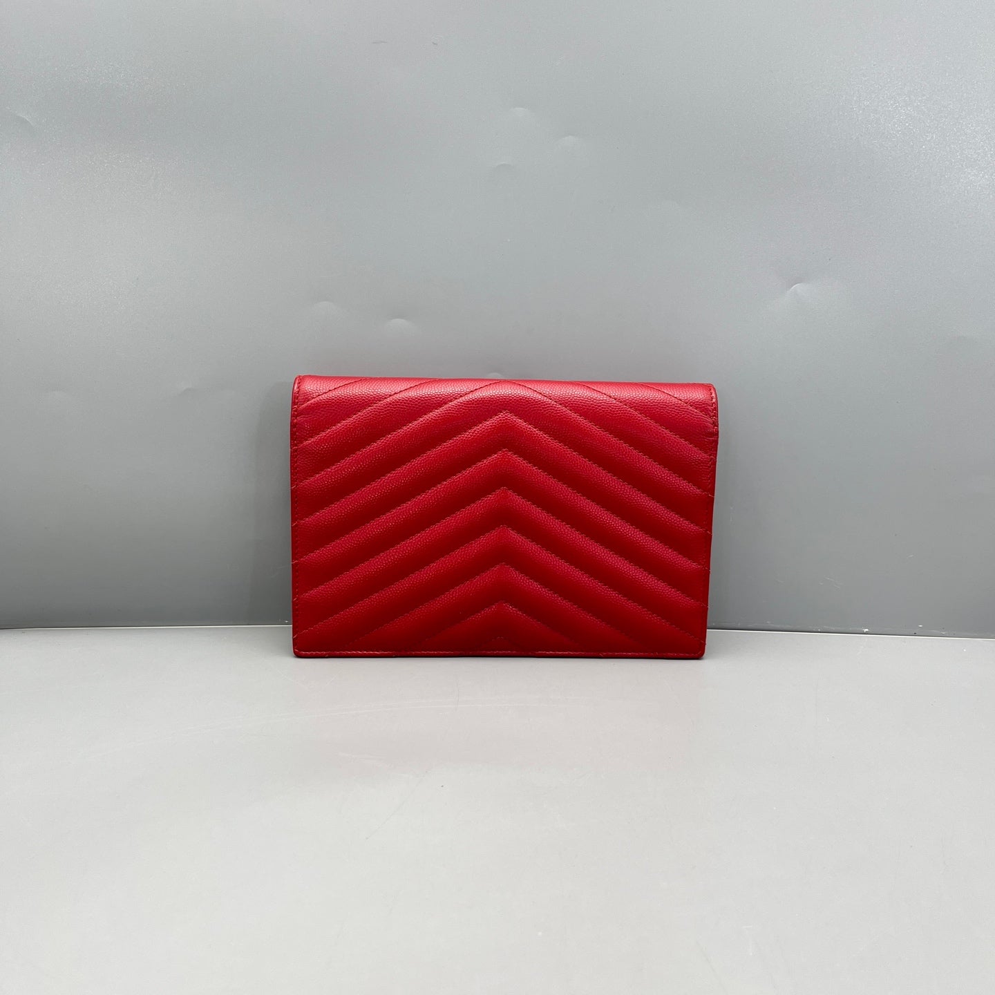 Saint Laurent - Monogram Envelope Small Bag - Grained calfskin leather - Red with Gold-Tone Hardware - (Small)