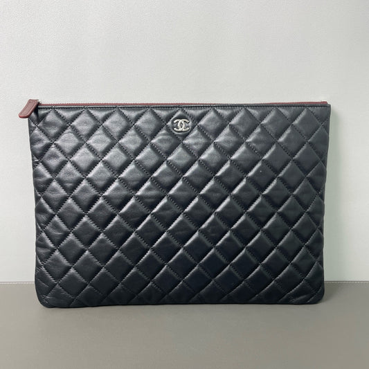 Chanel - Classic Quilted Clutch - Lambskin leather - Black - (Large)