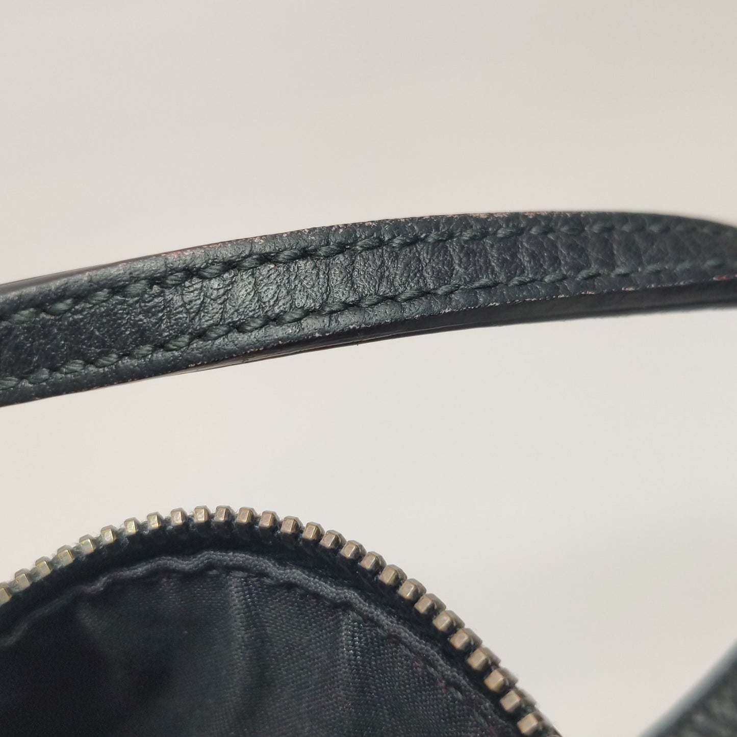 Gucci - Dome Bag with Web Stripe - Grained leather and canvas - Black - (Medium)