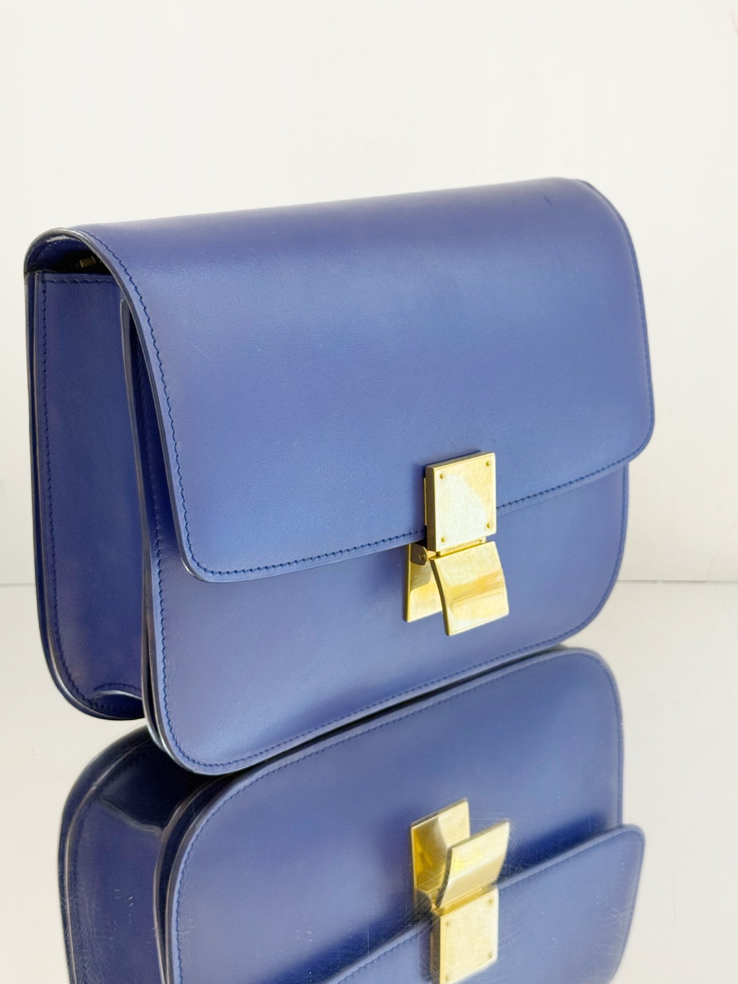 Celine - Classic Box Bag - Smooth calfskin leather - Blue - (Medium)