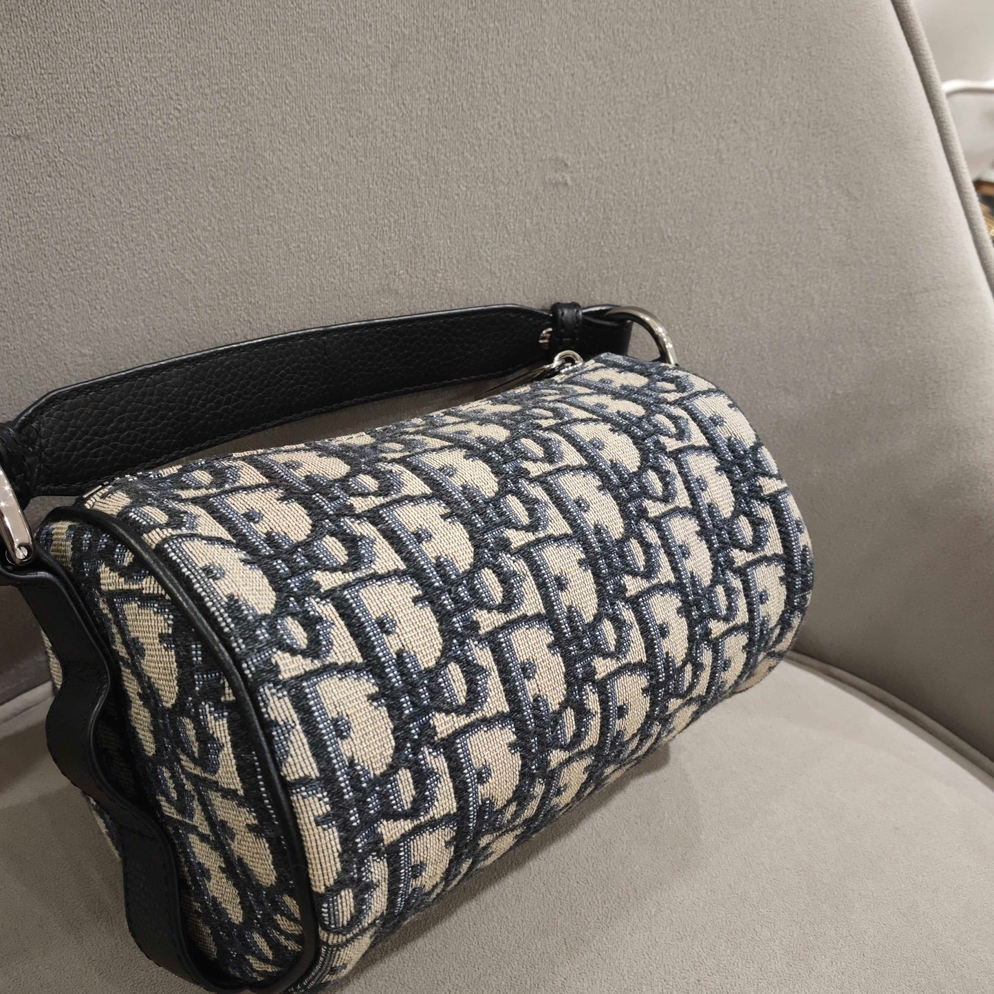 Dior - Mini Oblique Messenger Cylinder Bag - Embroidered canvas with leather trim - Beige and Blue - (mini)