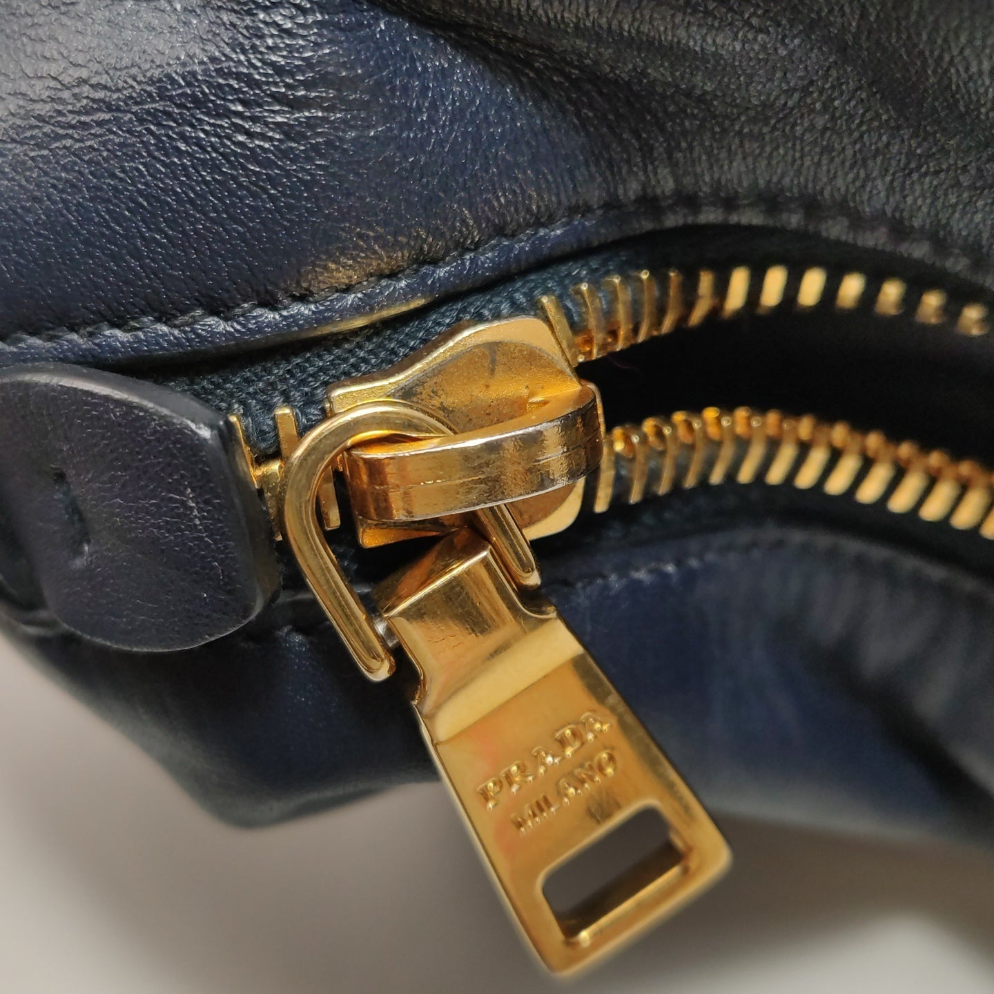 Prada - BN1713 - Cowhide leather - Navy - (large)