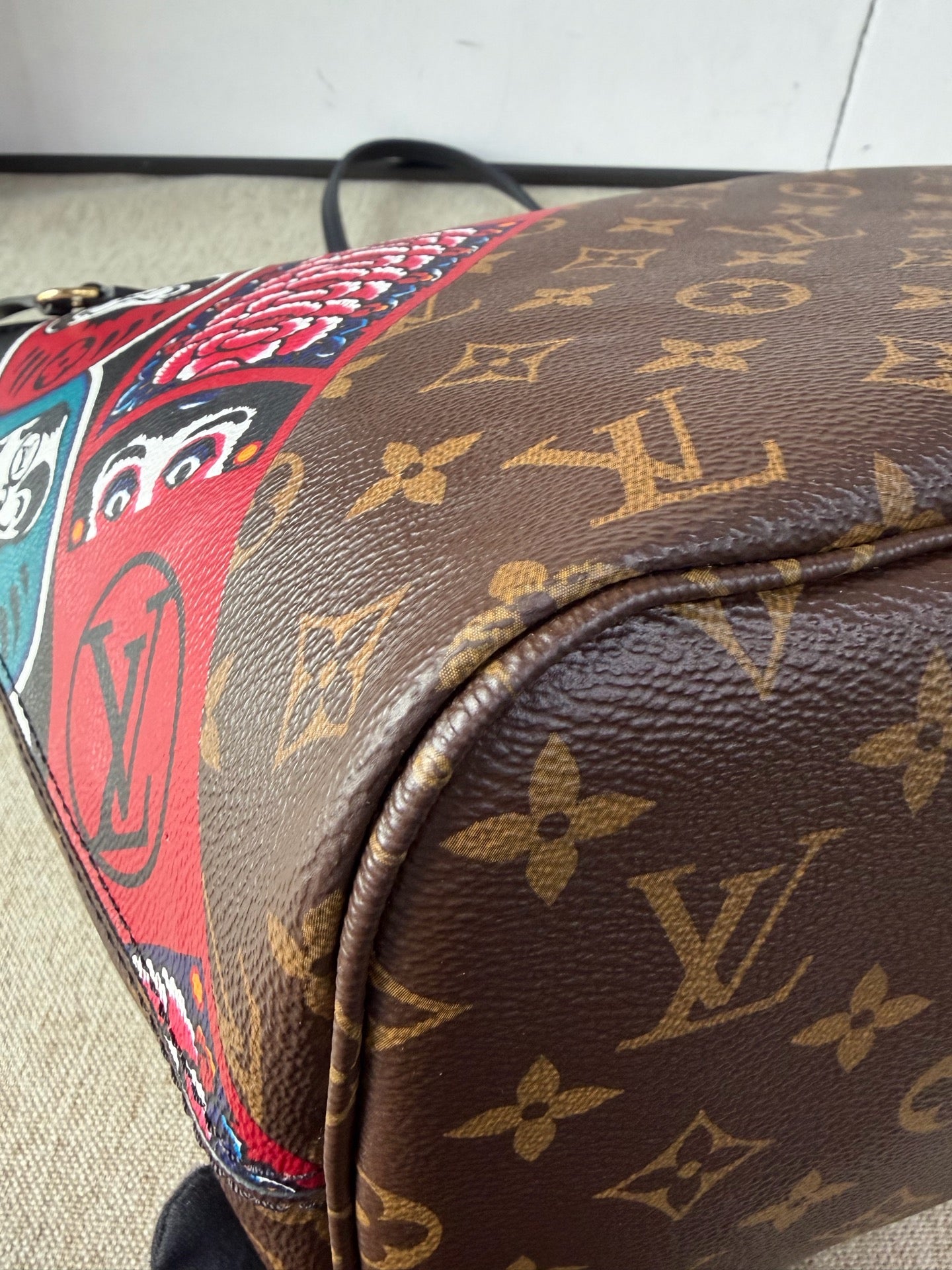 Louis Vuitton - Neverfull MM Kansai Yamamoto Kabuki Face Edition - Monogram coated canvas with leather trim - Brown, Multicolour - (Medium)