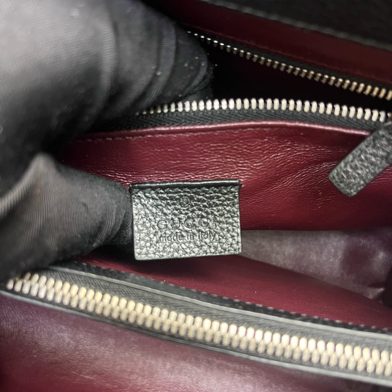 Gucci - Zumi - Pebbled leather - Black - (medium)