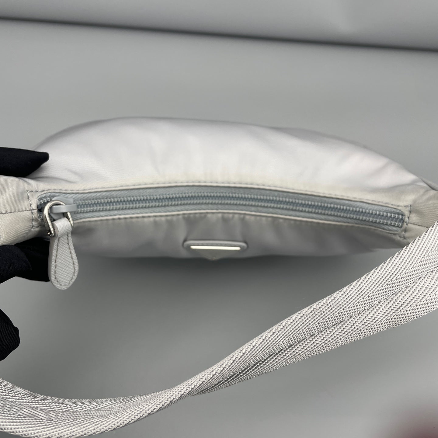 Prada - Re-Edition 2000 Nylon Hobo - Nylon - Grey - (Mini)