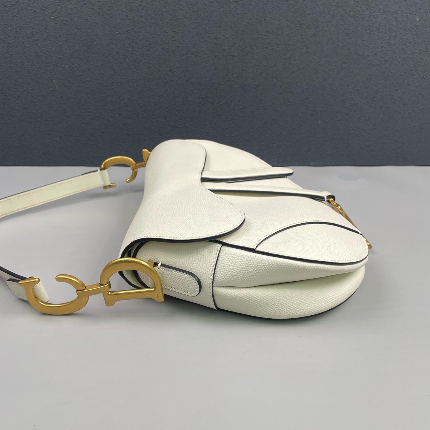 Dior - Saddle Bag - Grained calfskin leather - White - (Medium)