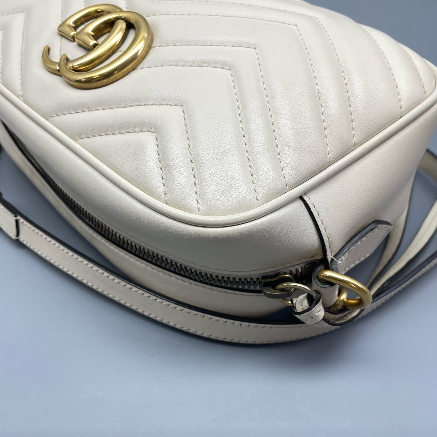 Gucci - GG Marmont Camera Bag - Matelassé leather - White - (Small)