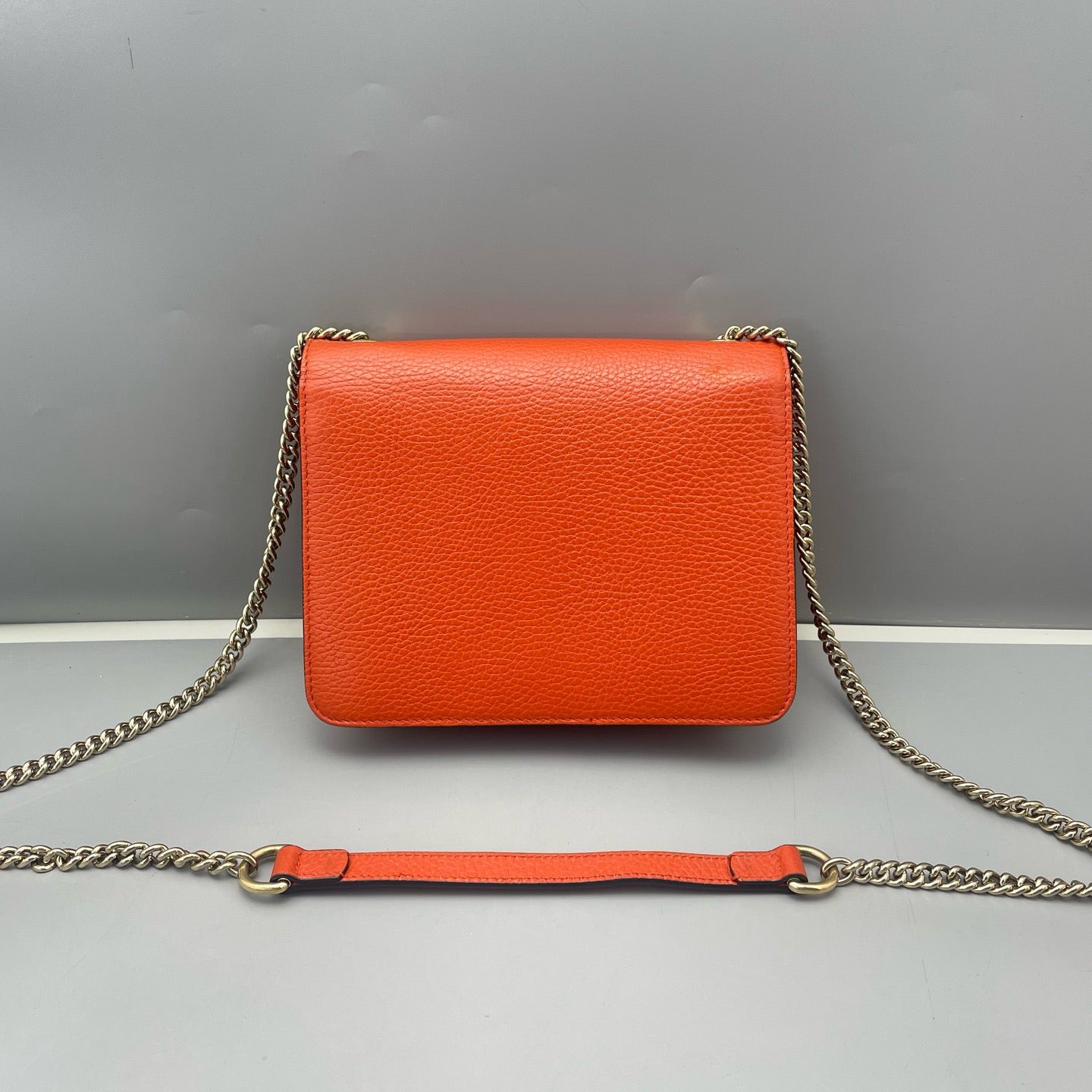 Gucci - Interlocking G Accordion Flap Bag - Grained leather - Orange - (Small)