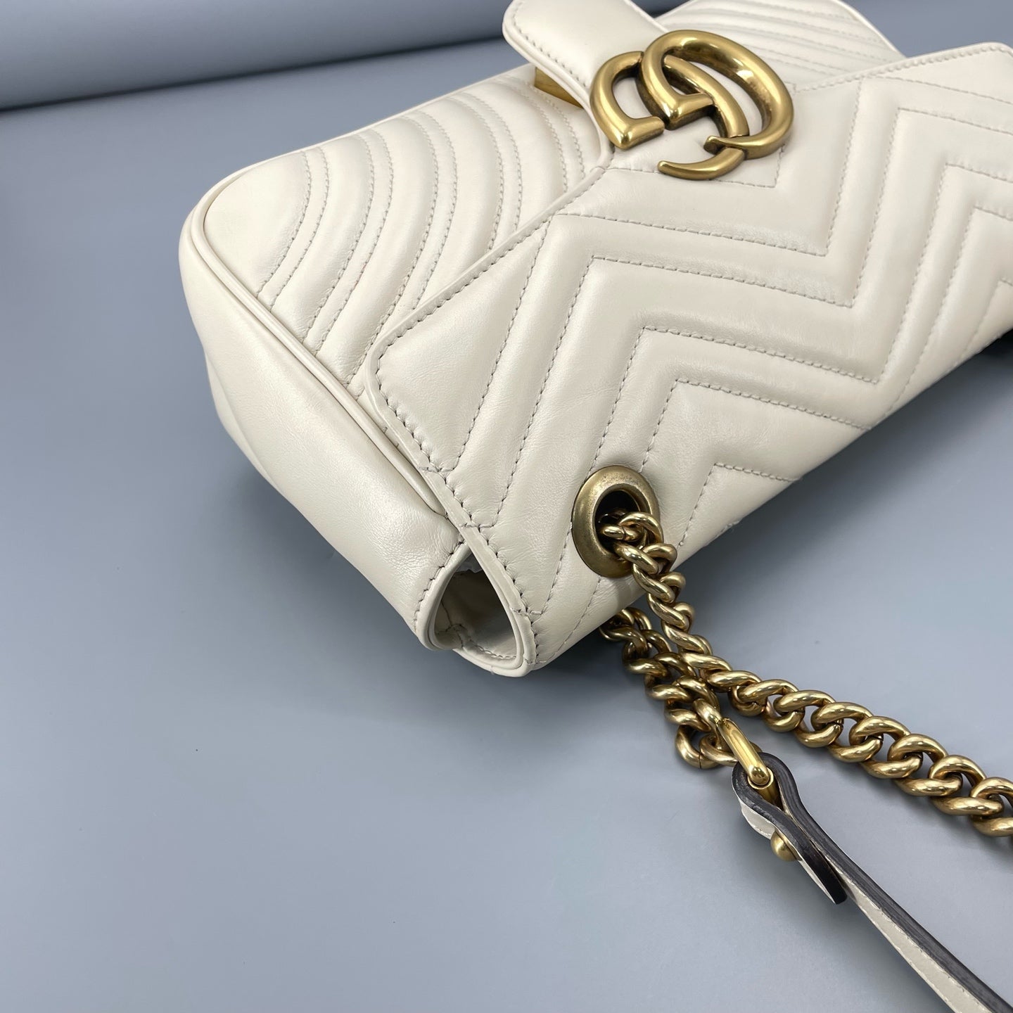 Gucci - GG Marmont Small Matelassé Shoulder Bag - Leather - White - (Small)