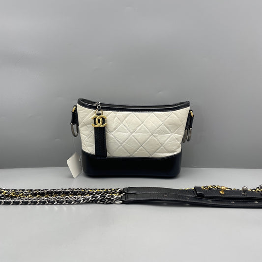 Chanel - Gabrielle Hobo Bag (Small) - Distressed calfskin leather and smooth calfskin leather - Black and White - (Small)
