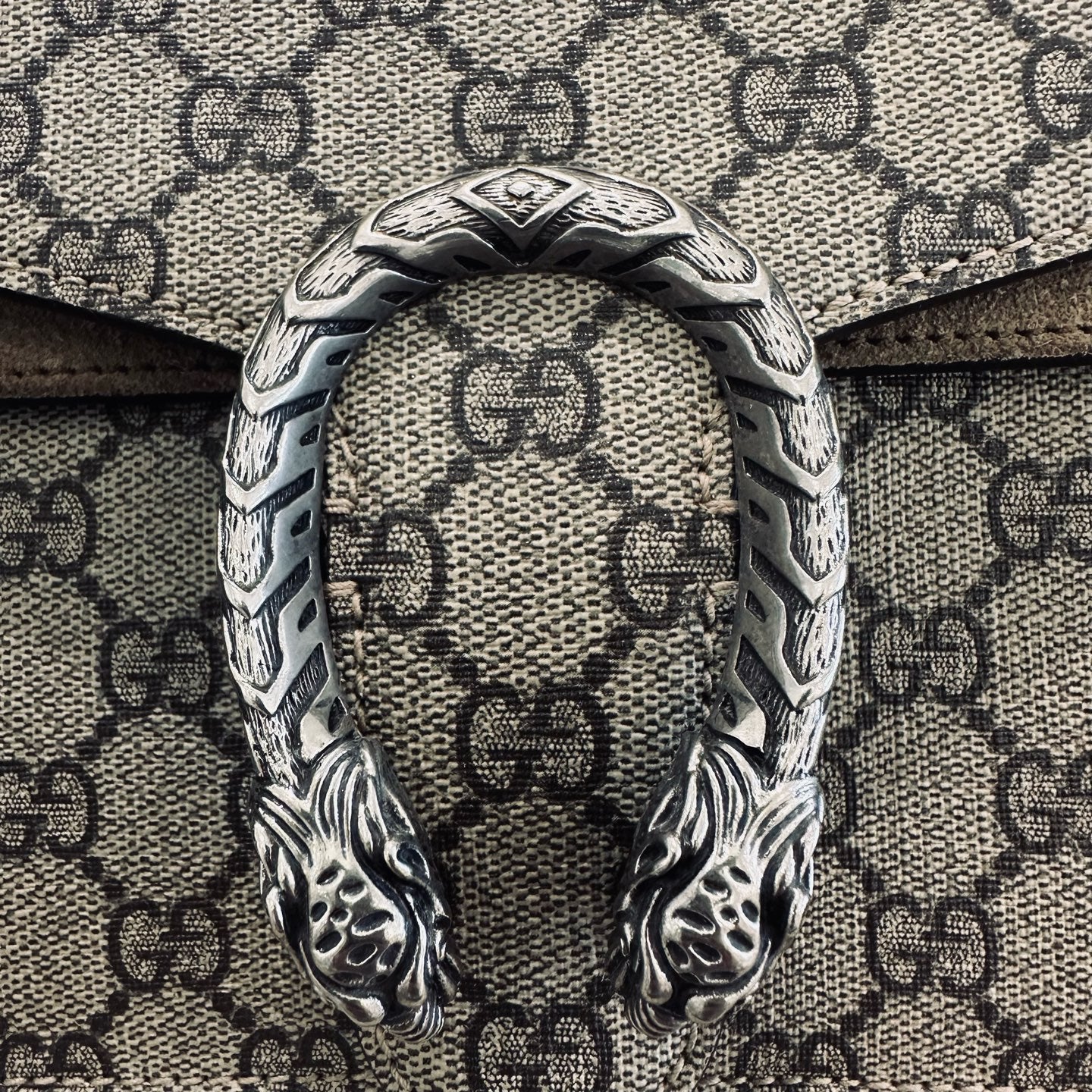 Gucci - Dionysus Medium Shoulder Bag - GG Supreme canvas with suede trim and lining - Beige and Ebony with Camel suede - (Medium)