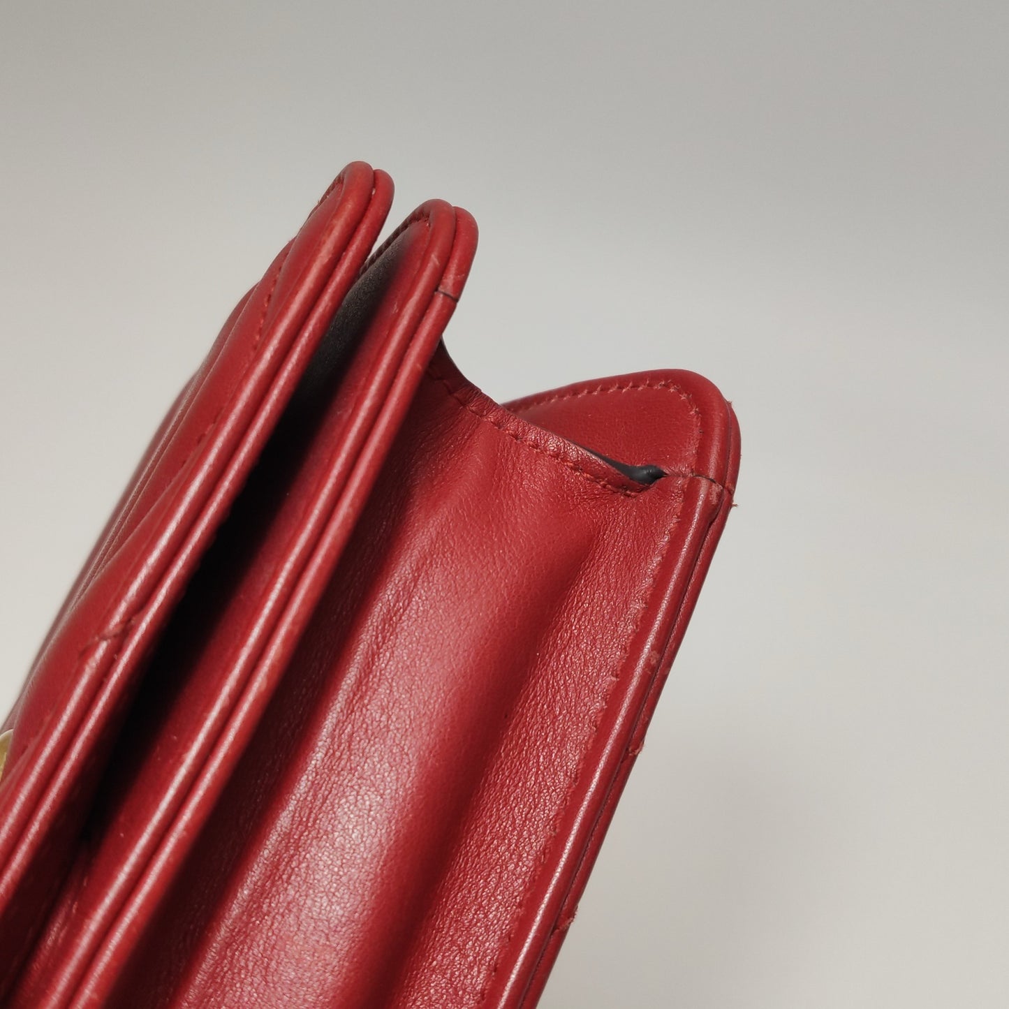 Gucci - GG Marmont Matelassé Heart Wallet on Chain - Matelassé leather - Red with Gold-Tone Hardware - (mini)