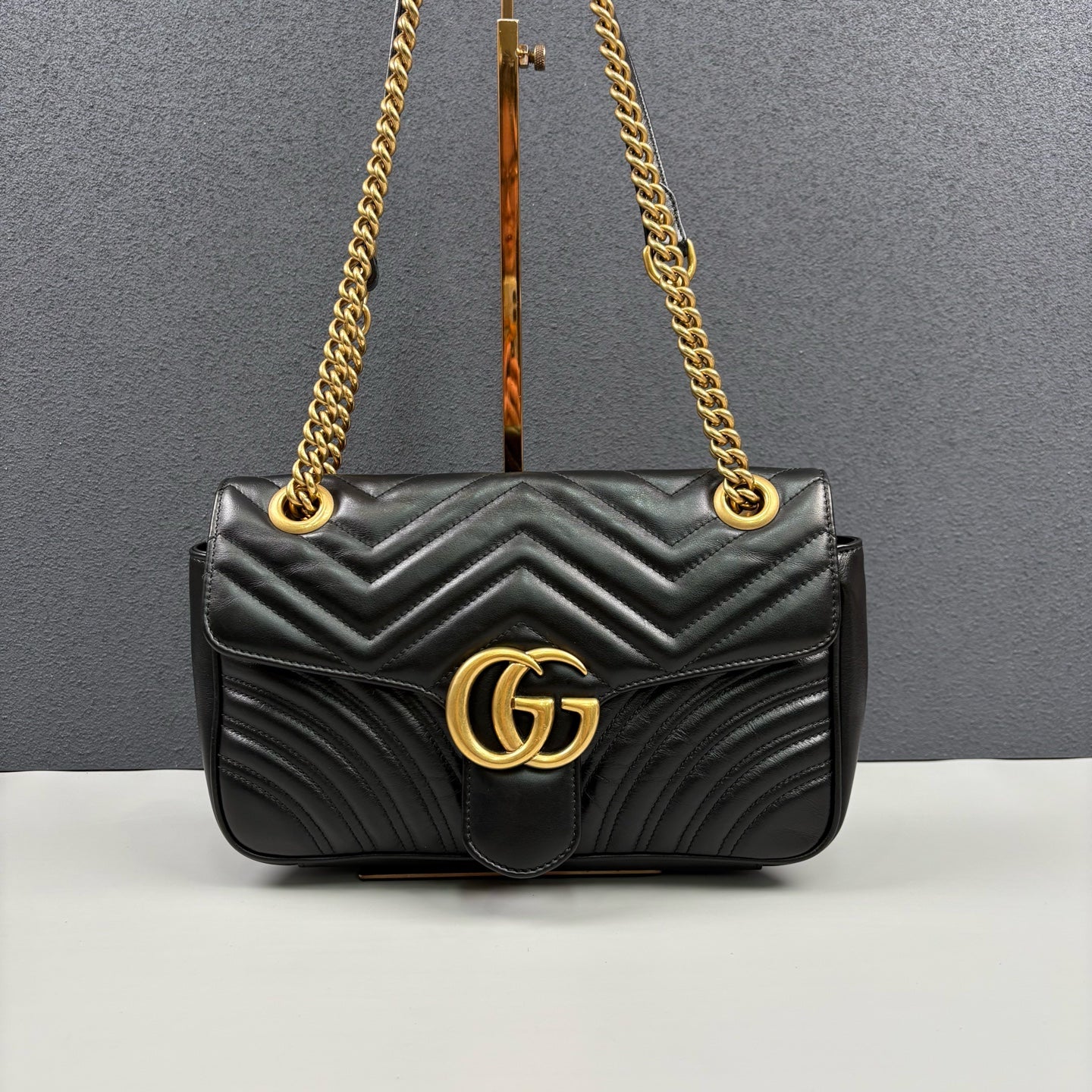 Gucci - GG Marmont Matelassé Shoulder Bag - Leather - Black - (Medium)