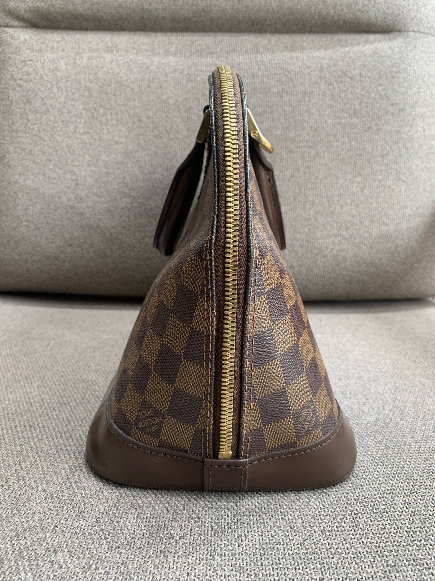 Louis Vuitton - Alma PM - Damier Ebene coated canvas with smooth leather trim - Brown - (Medium)