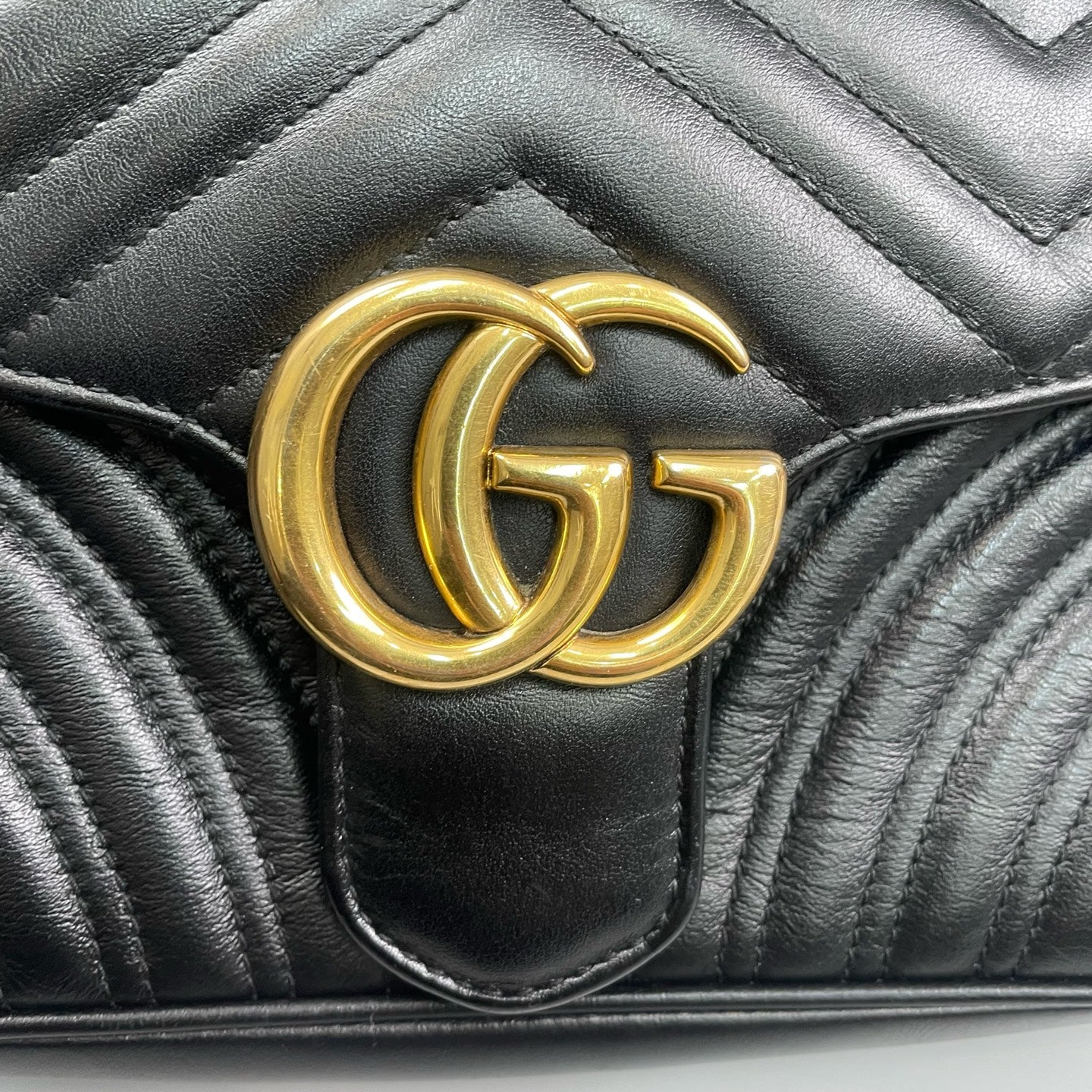 Gucci - GG Marmont Matelassé Shoulder Bag - Leather - Black - (Medium)