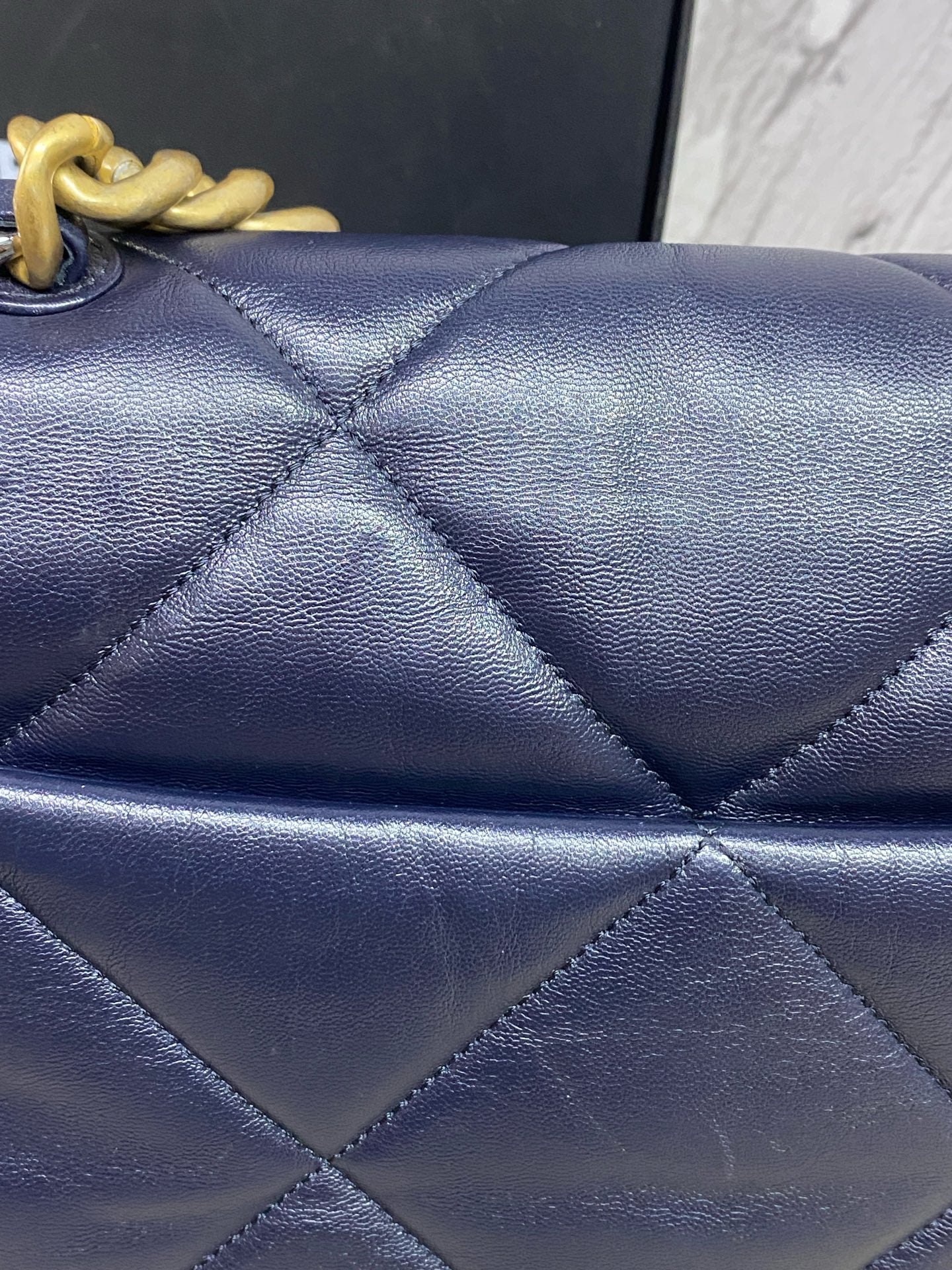 Chanel - 19 Flap Bag - Lambskin leather - Navy - (Medium)