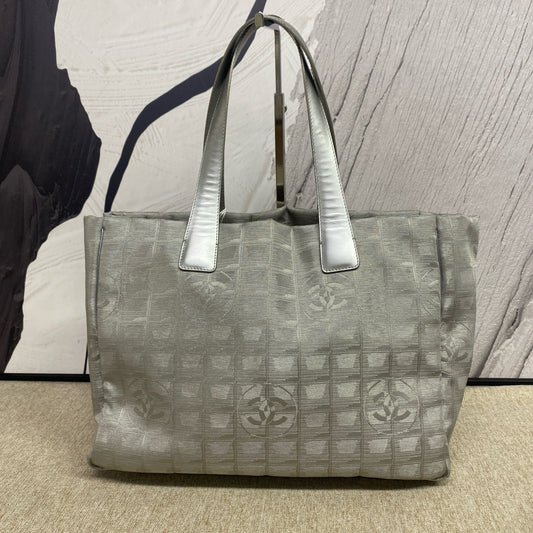 Chanel - Ice Grid Tote Bag - Canvas with leather trim - Silver Grey - (Medium)