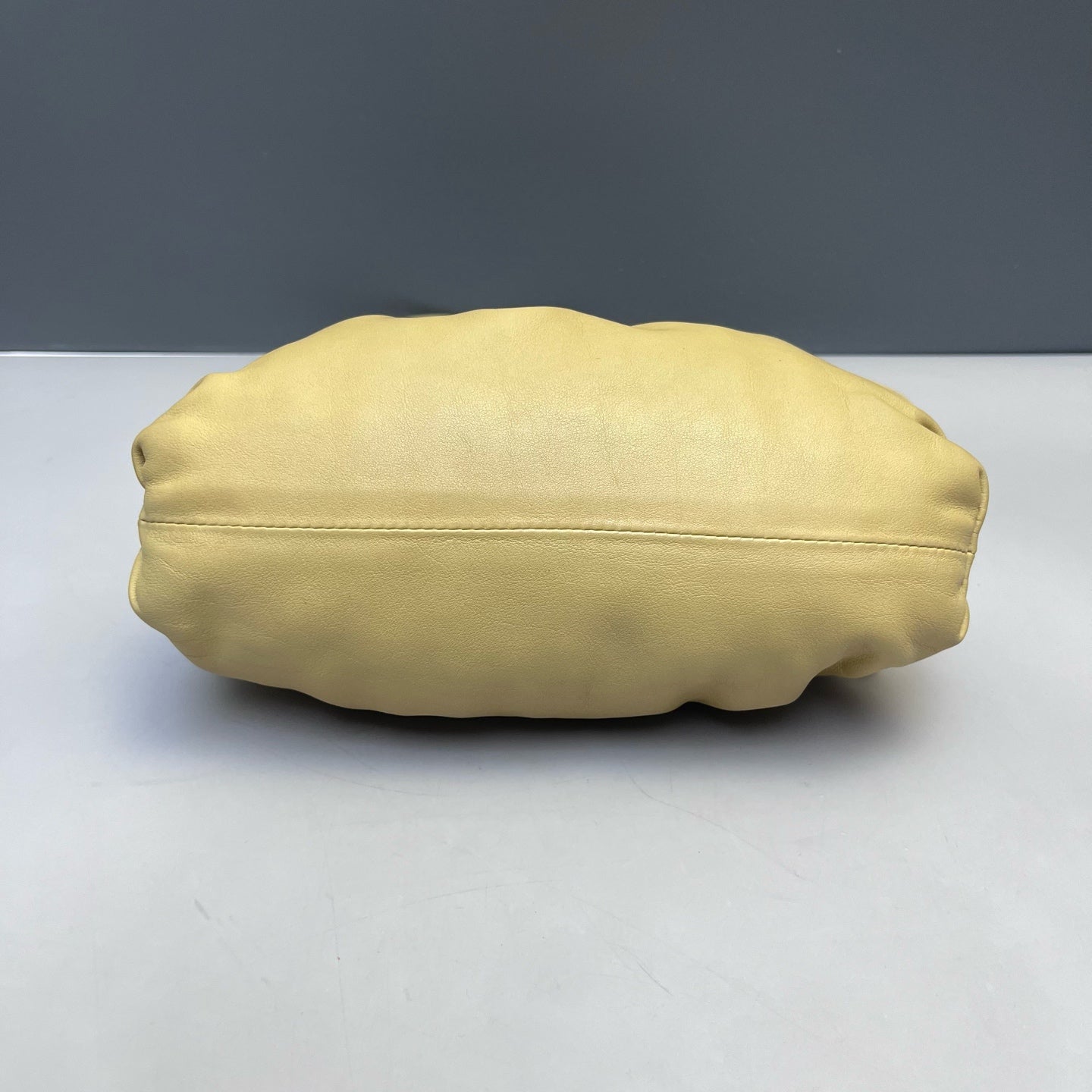 Bottega Veneta - The Pouch (Small) - Calfskin leather - Yellow - (small)