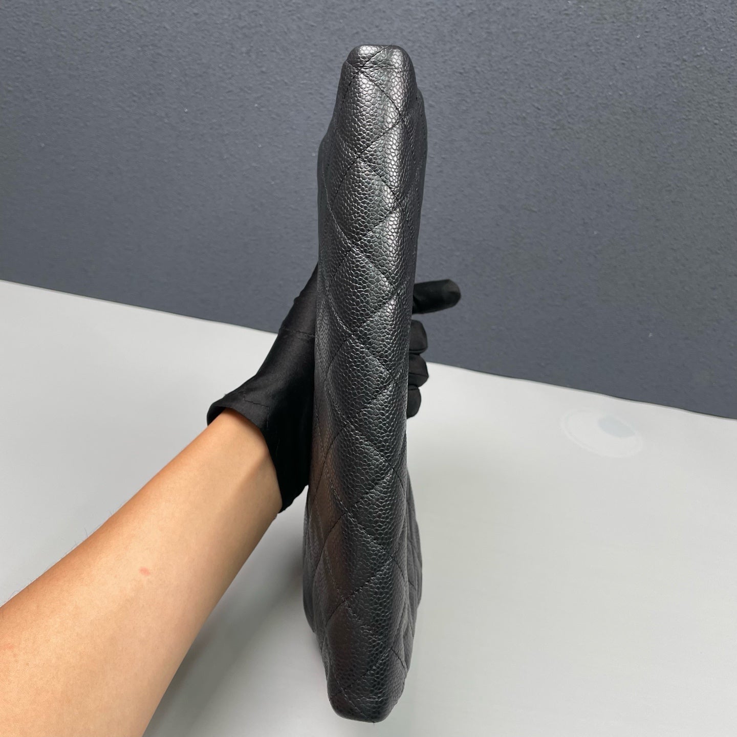Chanel - Classic Quilted Clutch - Caviar leather - Black - (medium)