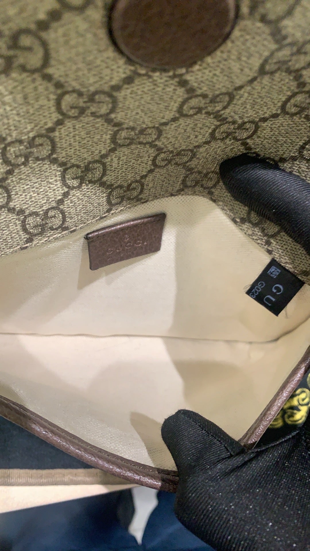 Gucci - Neo Vintage Messenger Bag - GG Supreme canvas with leather trim - Ebony brown - (small)