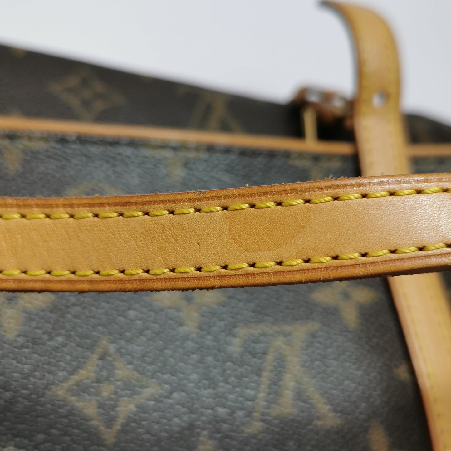 Louis Vuitton - Flap Shoulder Bag - Monogram coated canvas with Vachetta leather trim - Brown - (small)