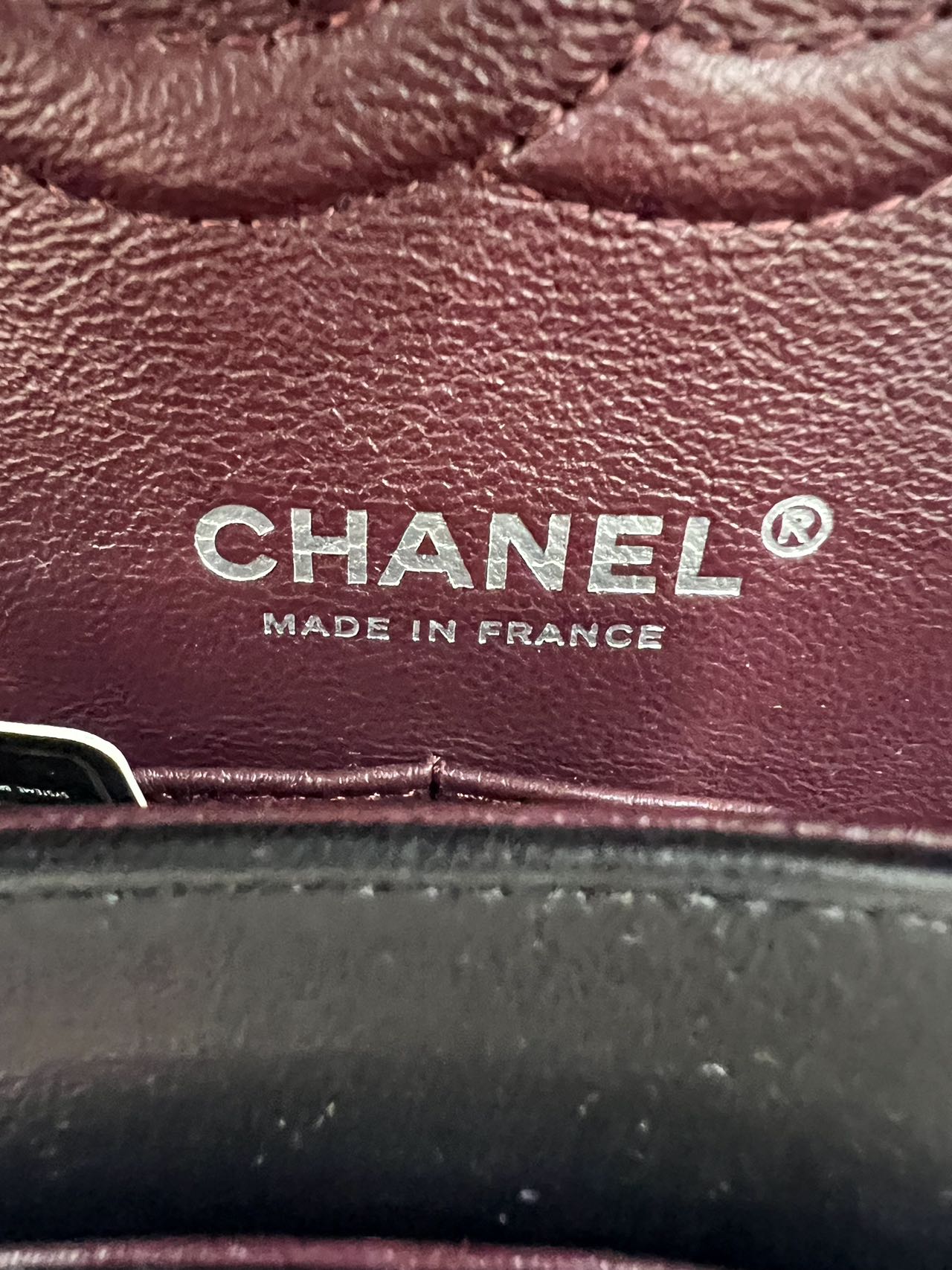 Chanel - Classic Flap - Lambskin leather - Black - (Medium)