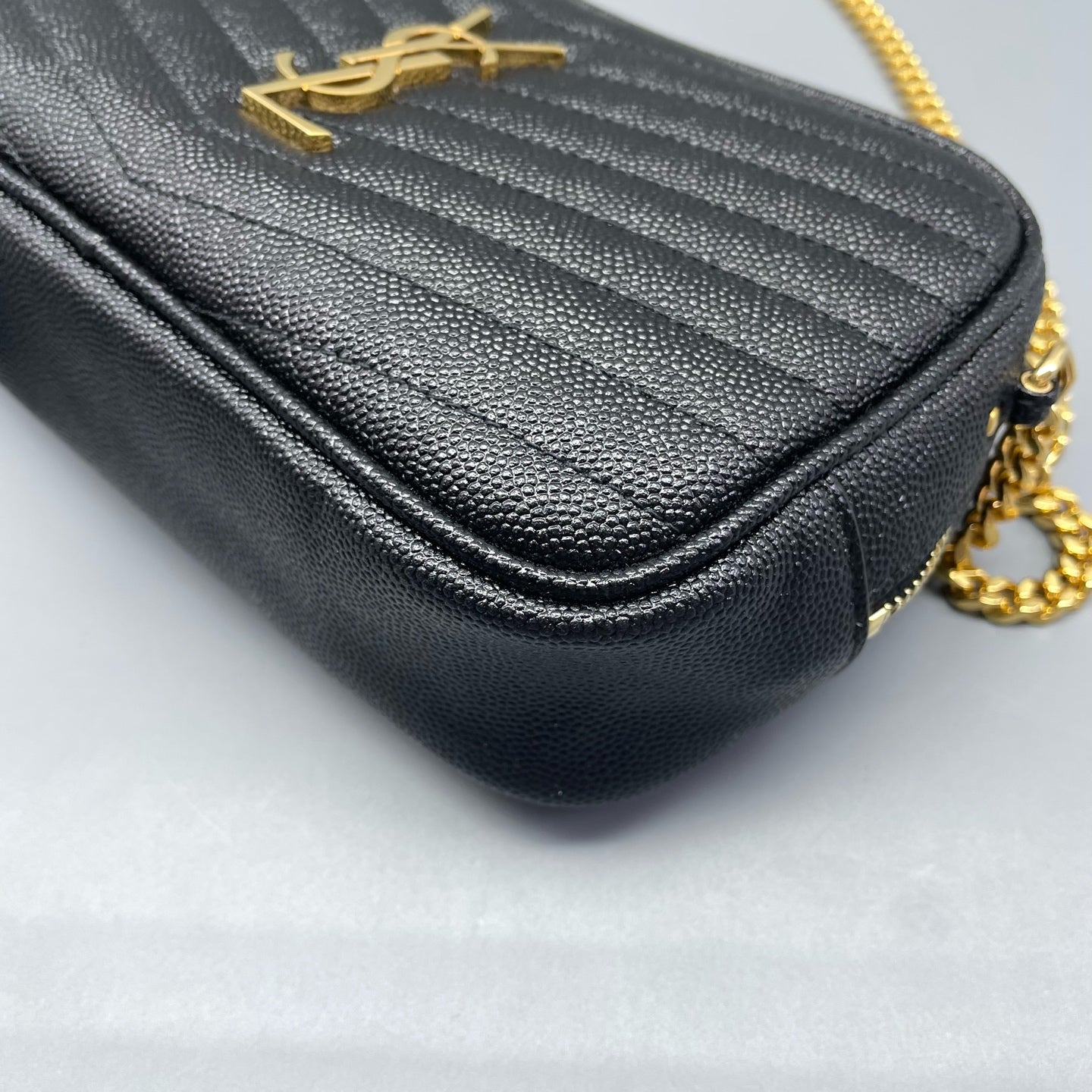 Saint Laurent - Lou Camera Bag - Grained Calfskin Leather - Black with Gold-Tone Hardware - (mini)