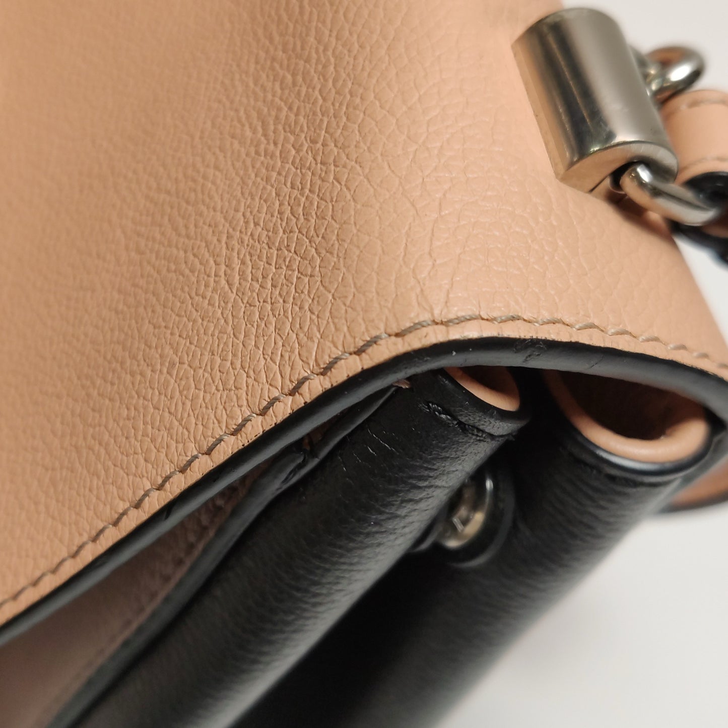 Louis Vuitton - Lockme - Grained calfskin leather - Pink, Grey, and Black color-block with Silver-Tone Hardware - (Small)