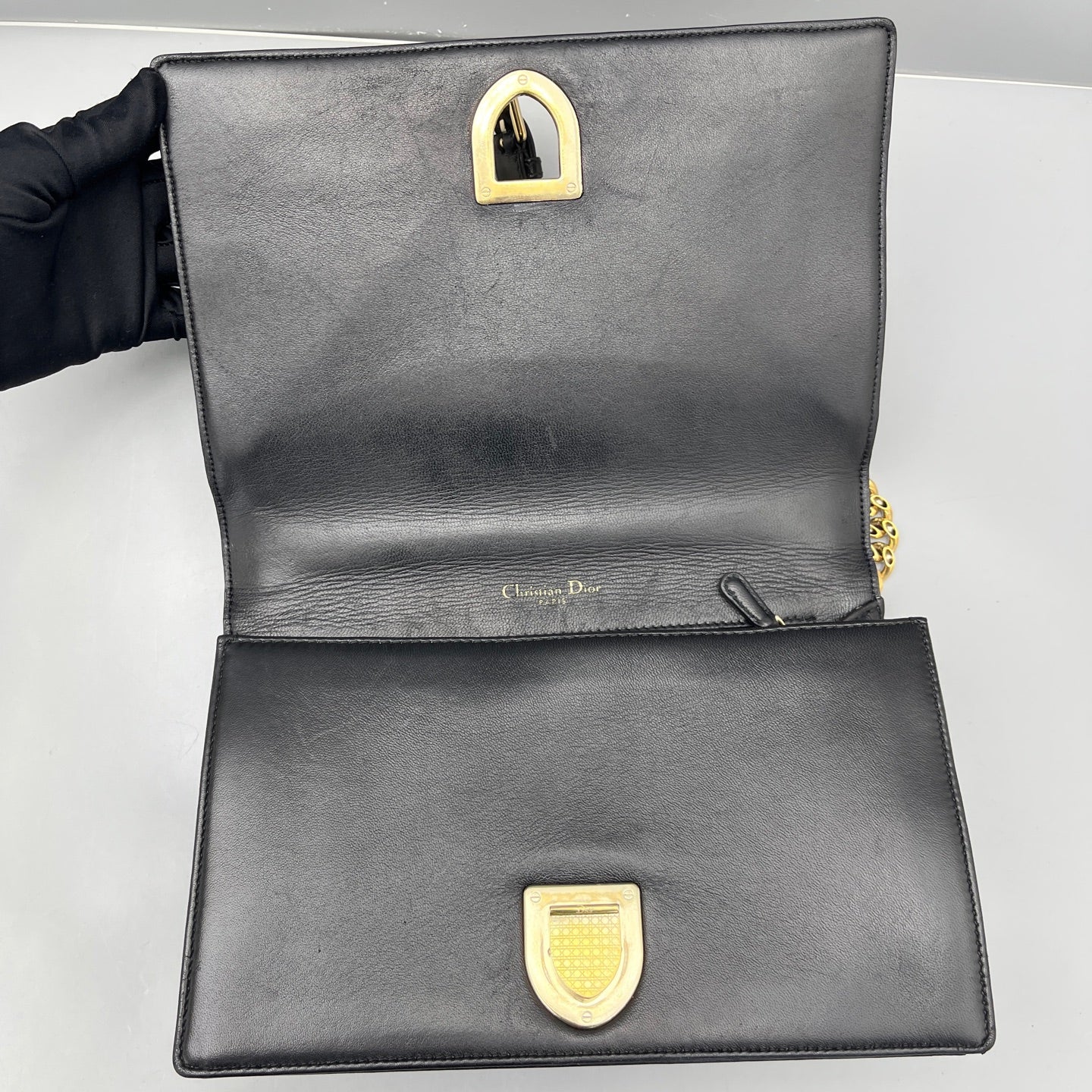 Dior - Diorama Bag - Grained Calfskin Leather - Black with Gold-Tone Hardware - (medium)