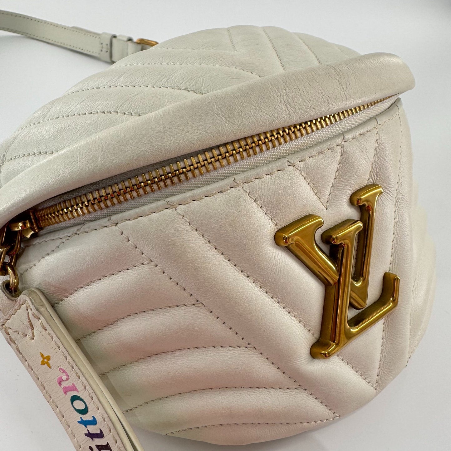 Louis Vuitton - Bumbag - Leather - White - (small)