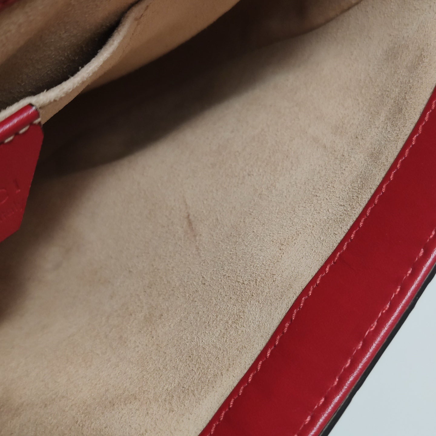 Gucci - Padlock Saddle Bag - Gucci Signature embossed leather with suede lining - Red with navy and red web strap - (small)