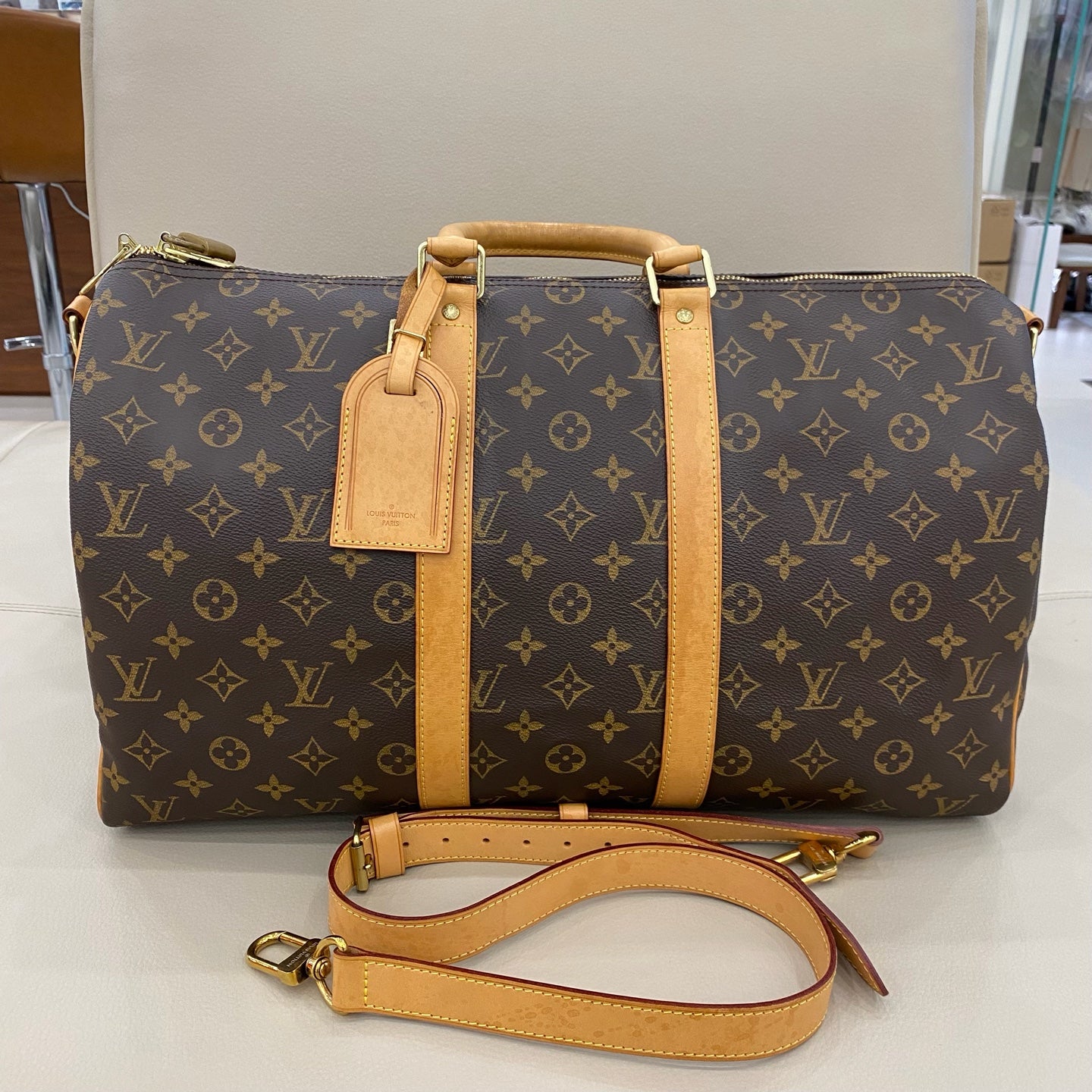 Louis Vuitton - Keepall 45 Bandouliere - Monogram coated canvas with Vachetta leather trim - Brown - (large)