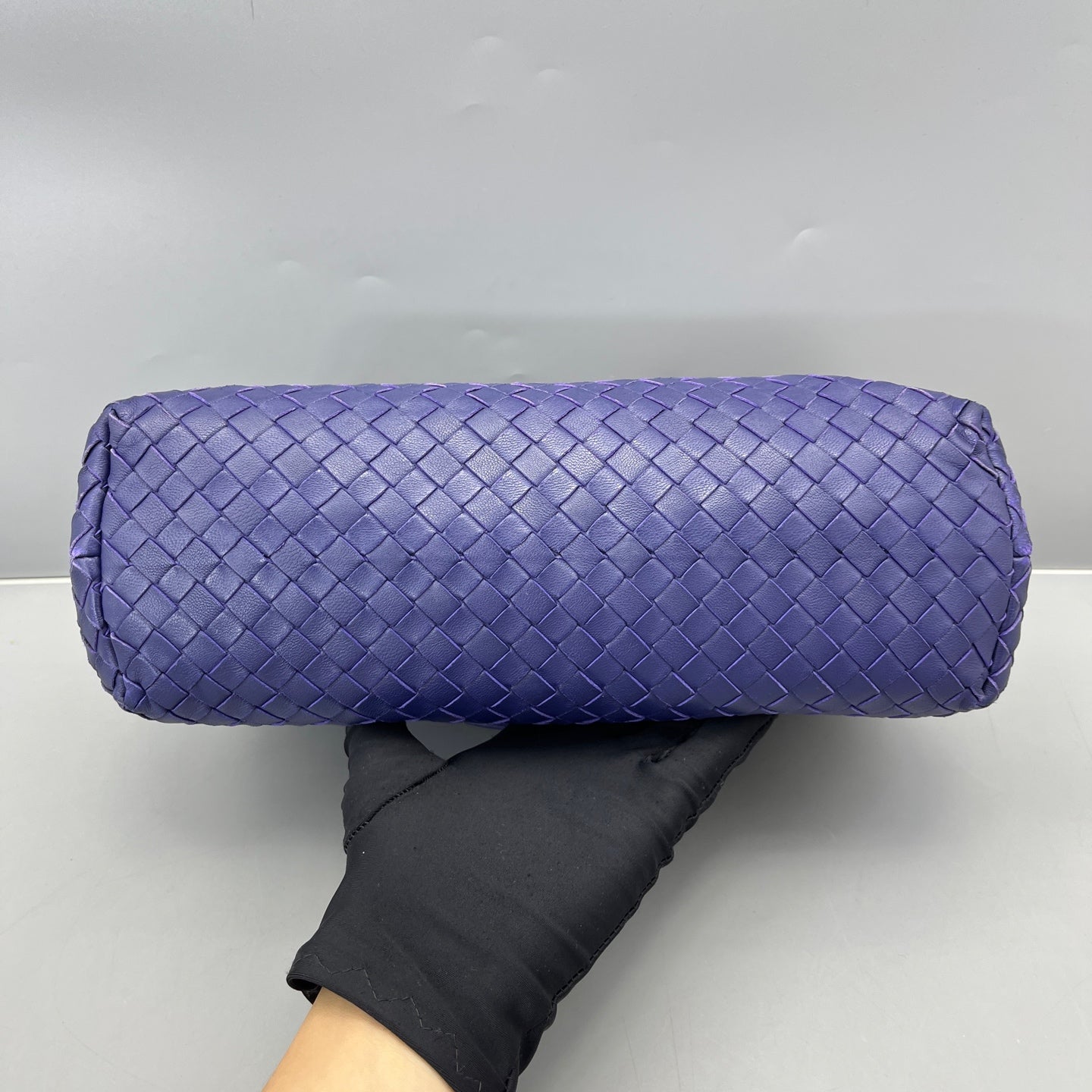 Bottega Veneta - Intrecciato Flap Shoulder Bag - Leather - Purple - (Medium)