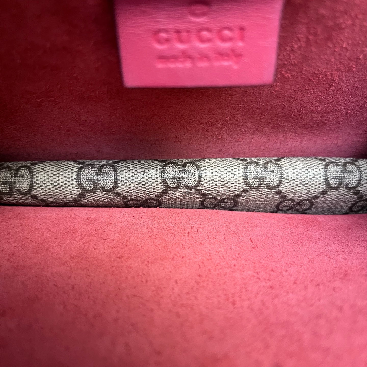 Gucci - Dionysus Small Shoulder Bag - GG Supreme canvas and Suede - Beige and Red - (Small)