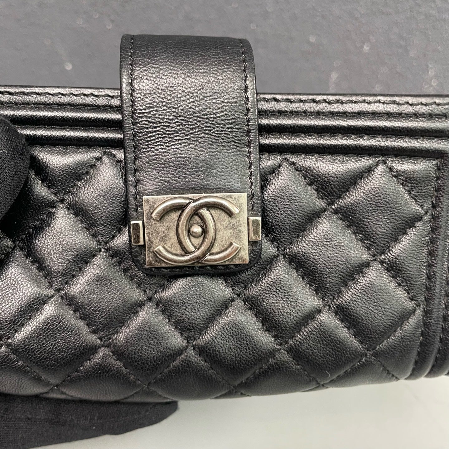 Chanel - Le Boy Three-Layer Wallet - Leather - Black - (mini)